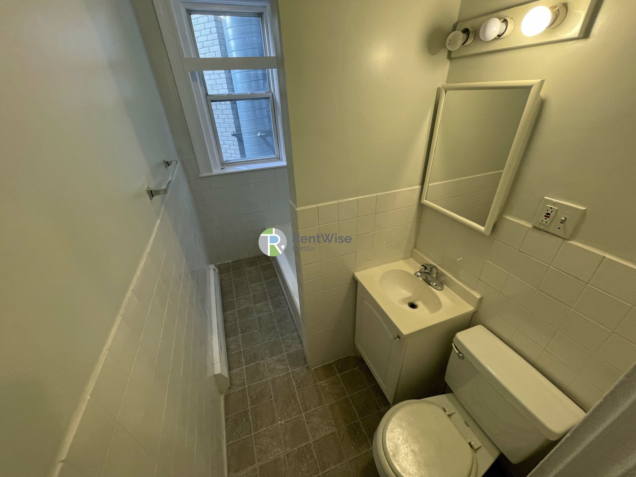 1846 Commonwealth Ave, Brighton