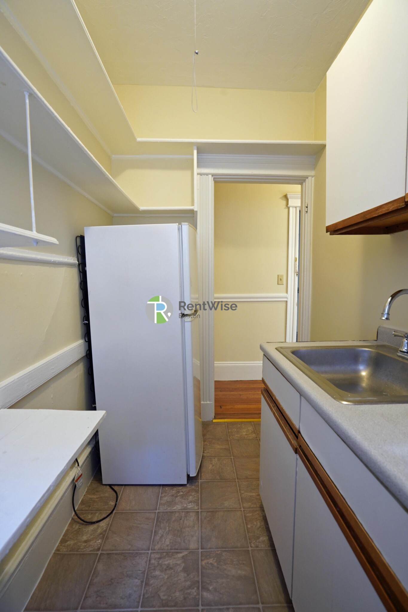 11 Royce Rd, Allston