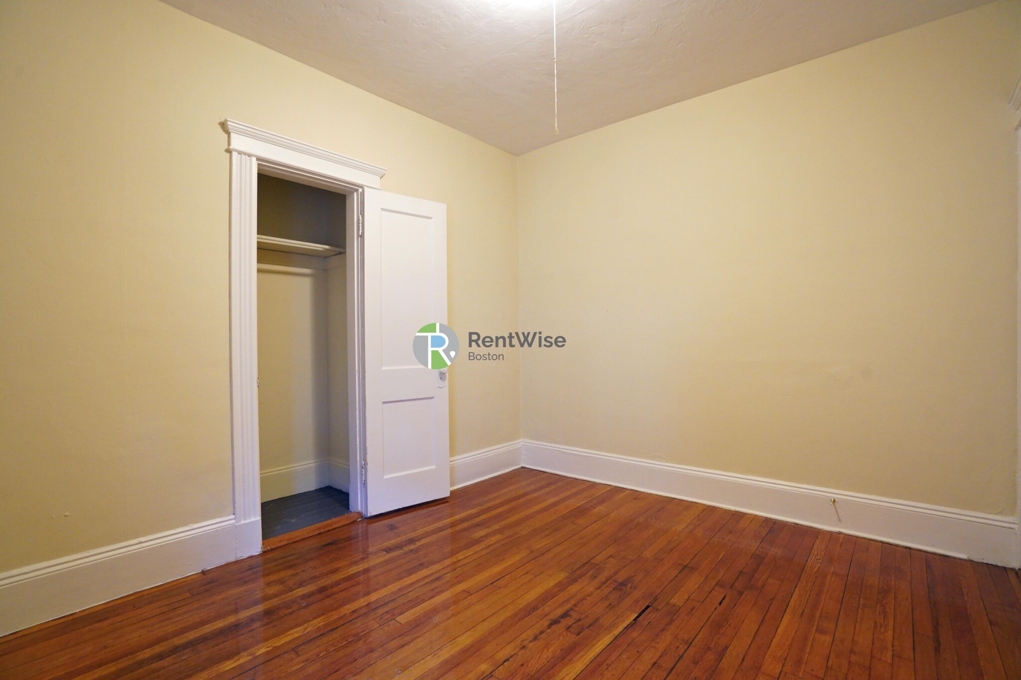 11 Royce Rd, Allston