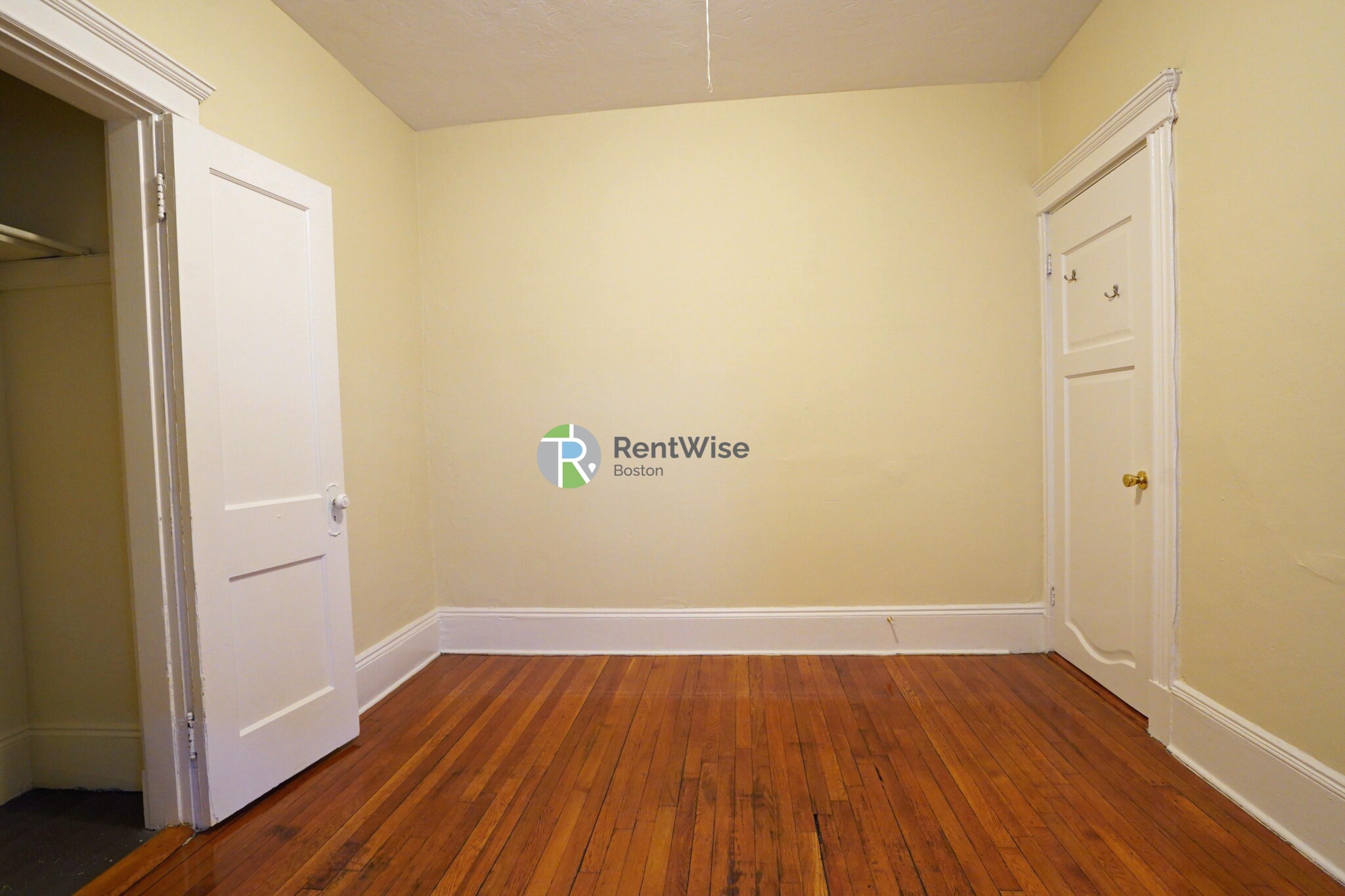 11 Royce Rd, Allston