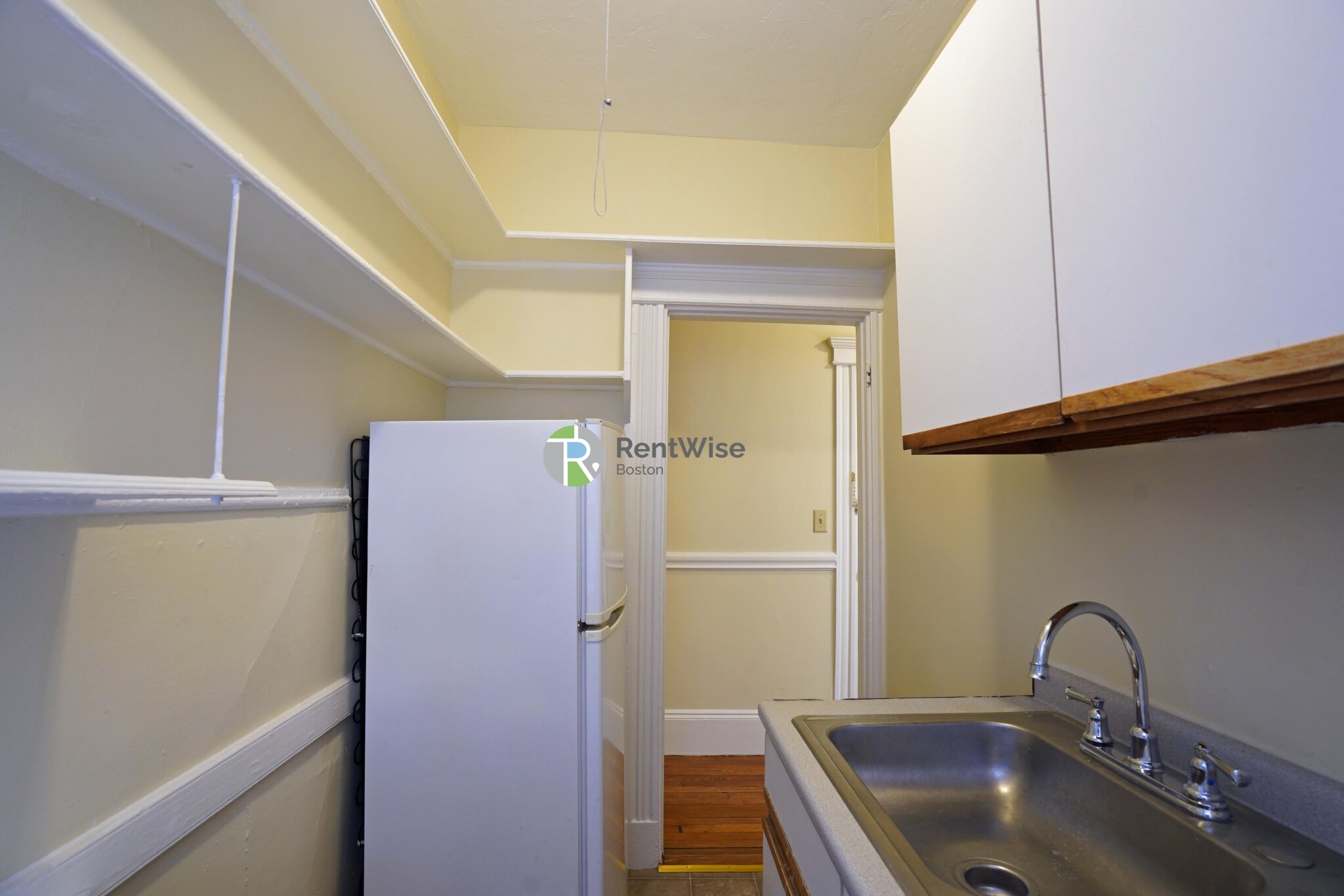 11 Royce Rd, Allston