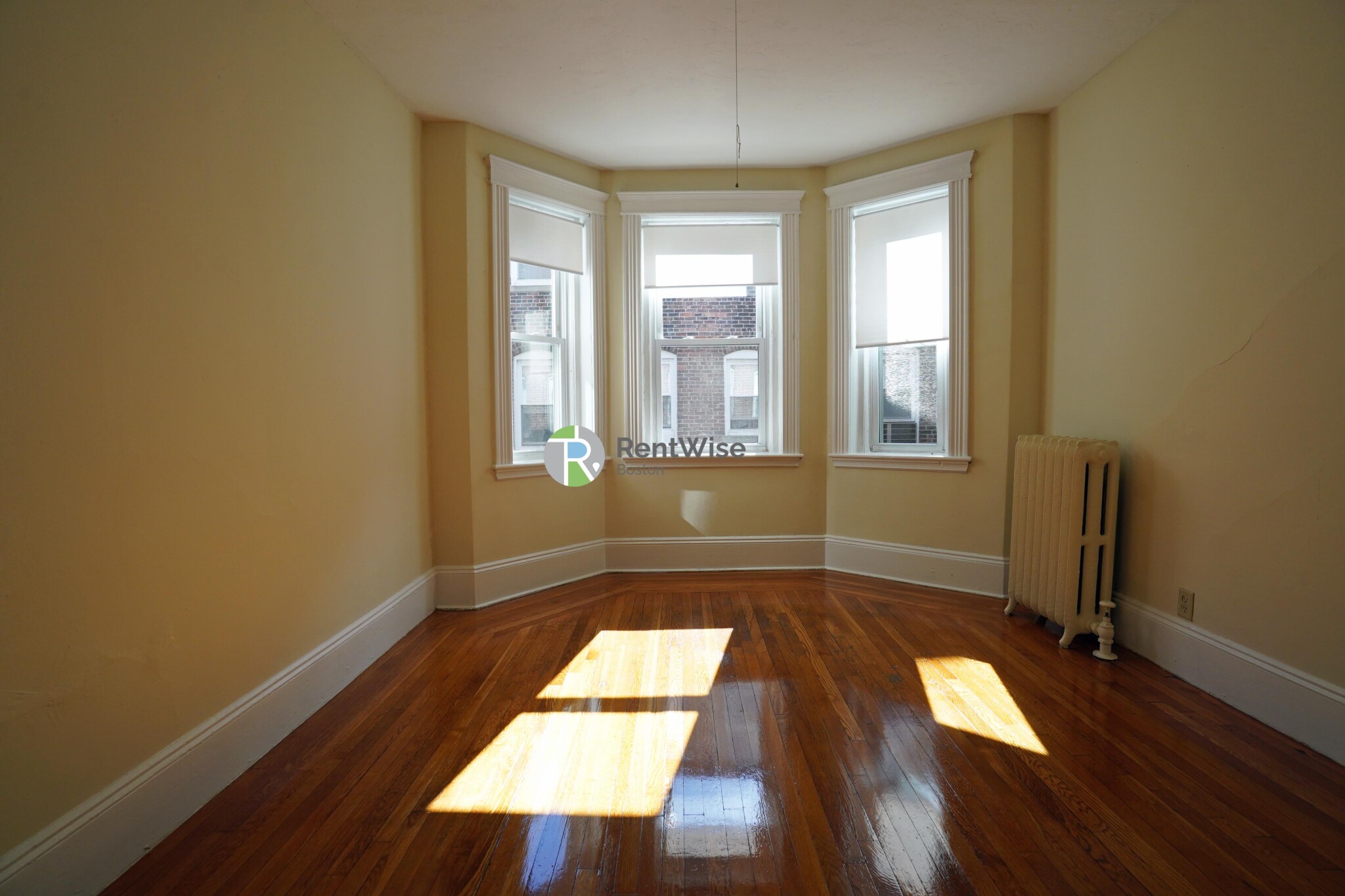 11 Royce Rd, Allston