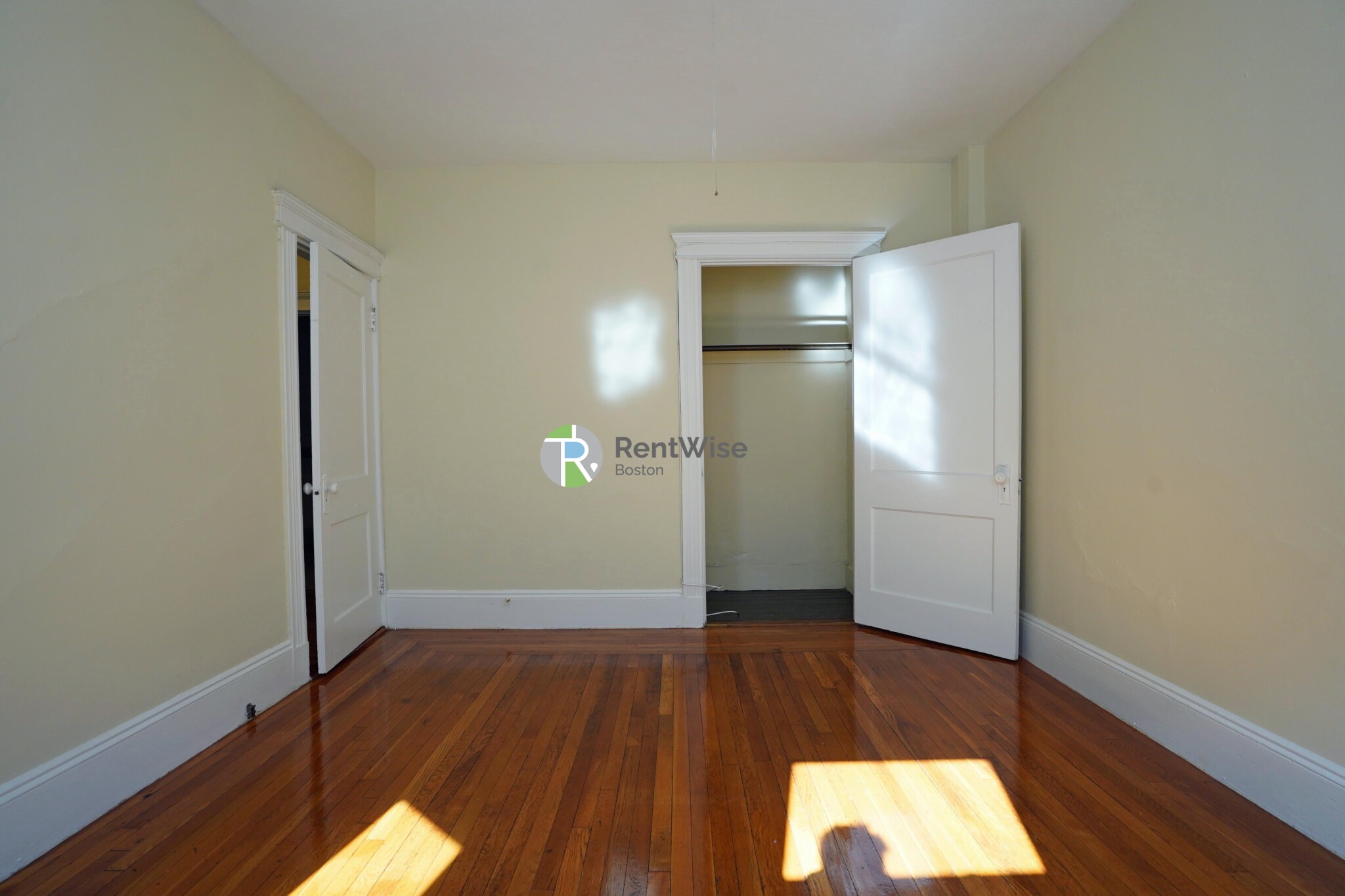 11 Royce Rd, Allston