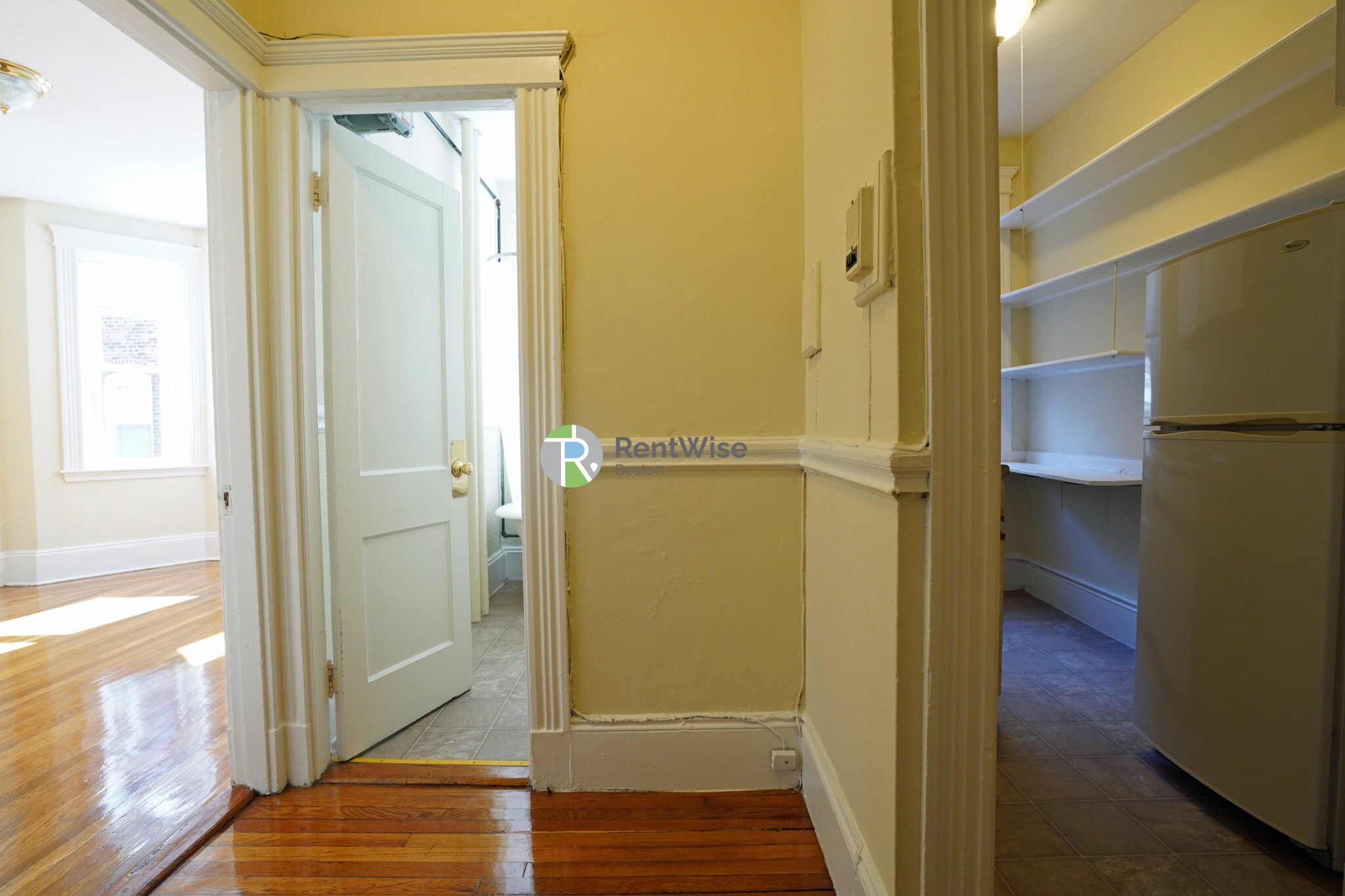 11 Royce Rd, Allston