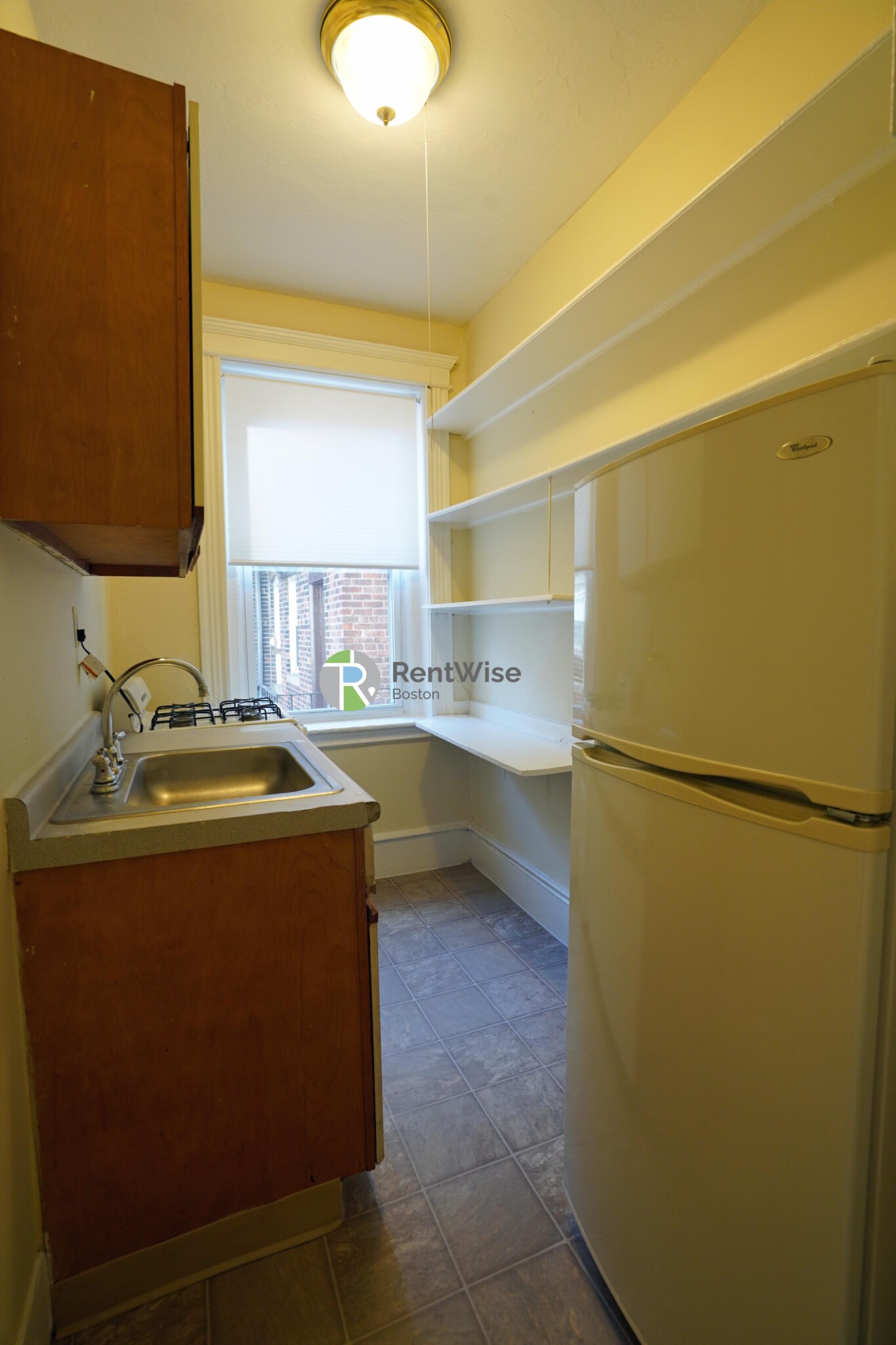 11 Royce Rd, Allston