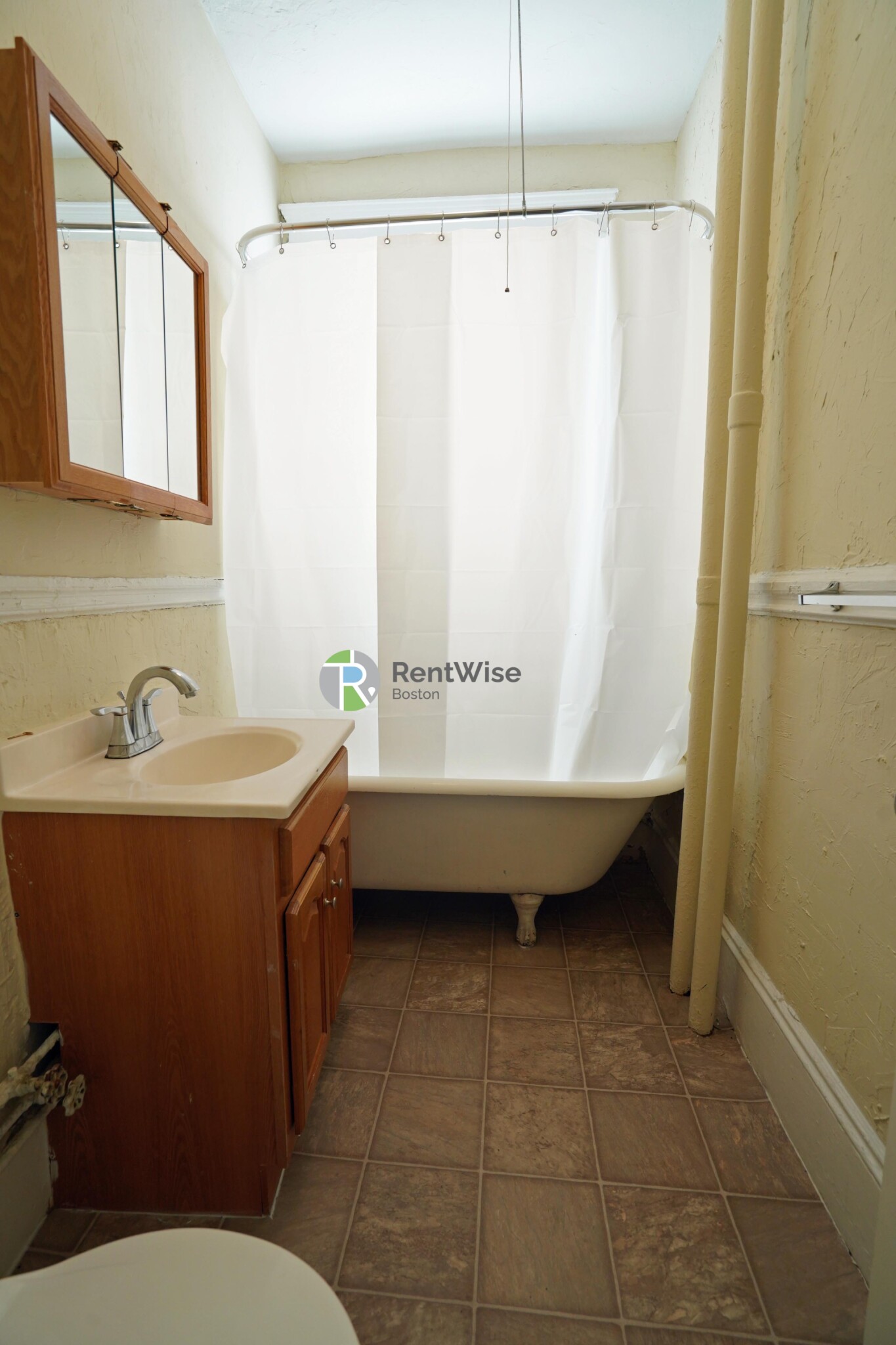 11 Royce Rd, Allston