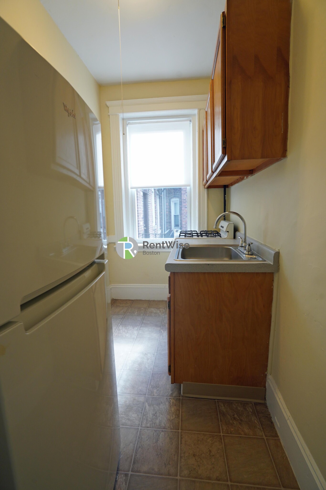 11 Royce Rd, Allston