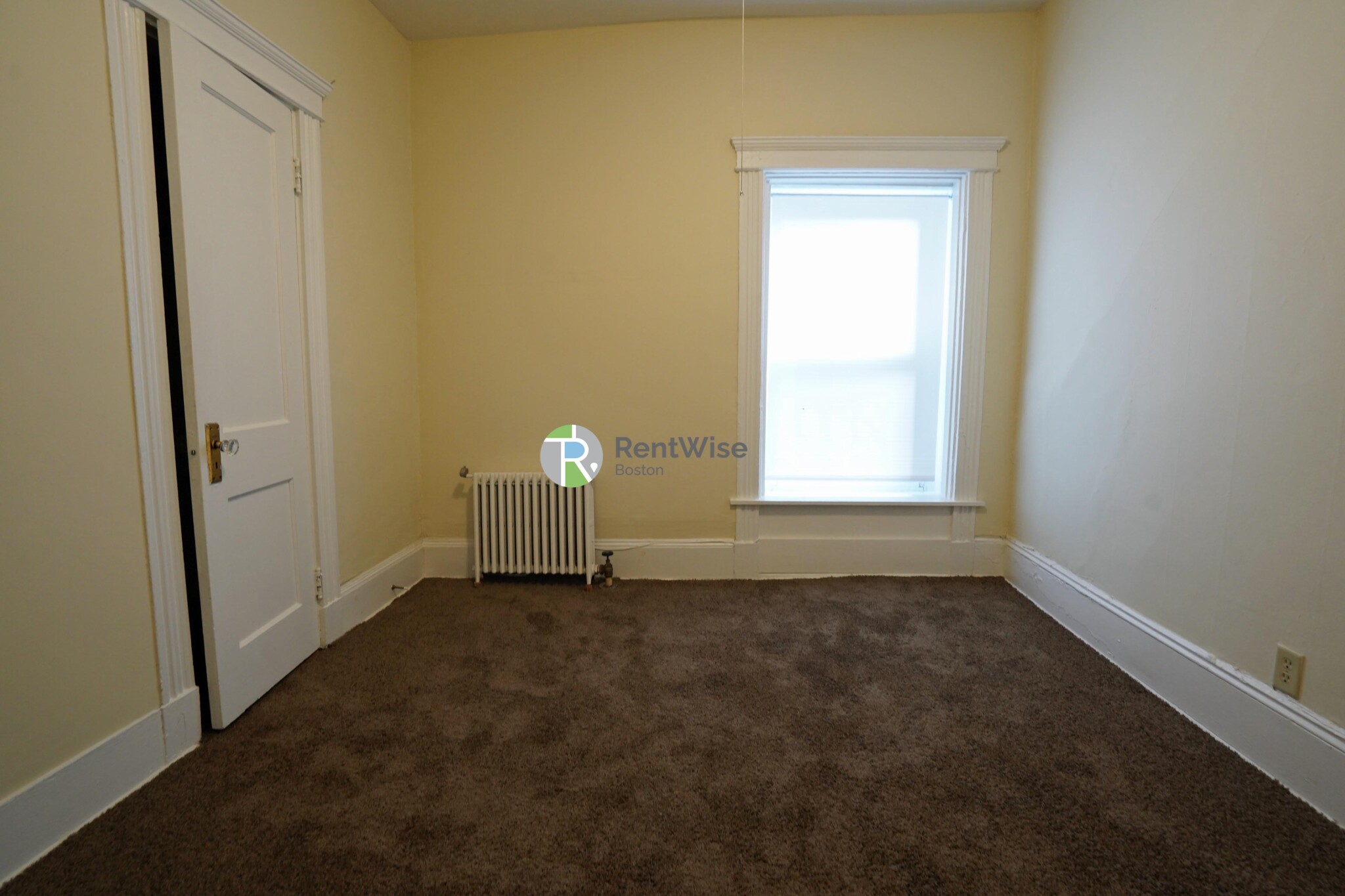 11 Royce Rd, Allston