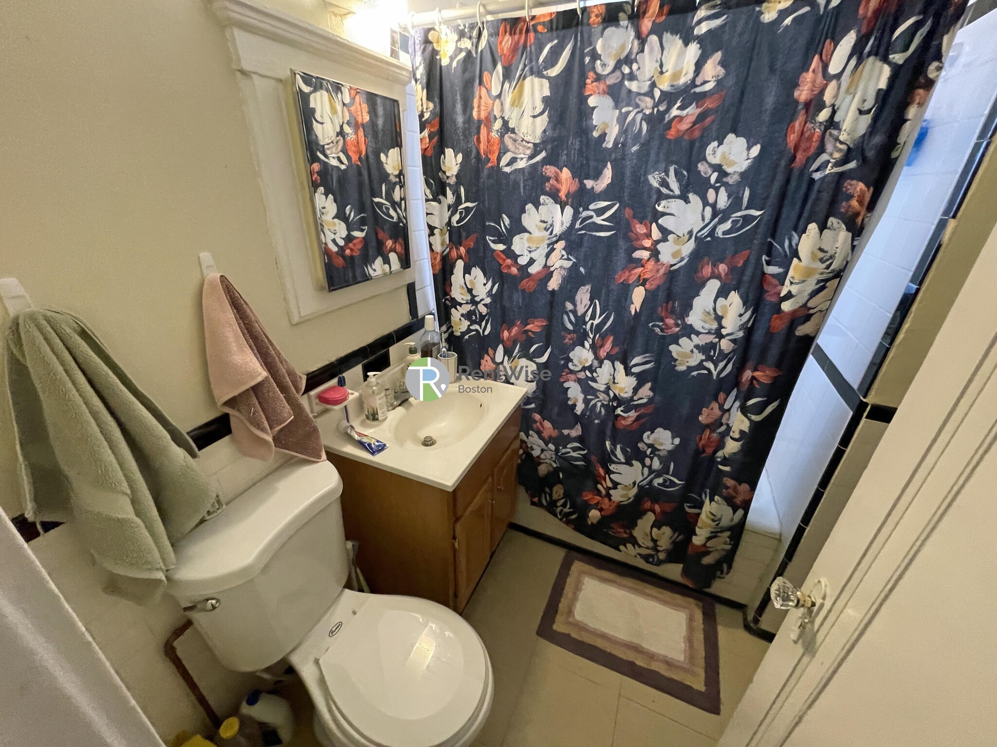 51 Linden St, Allston