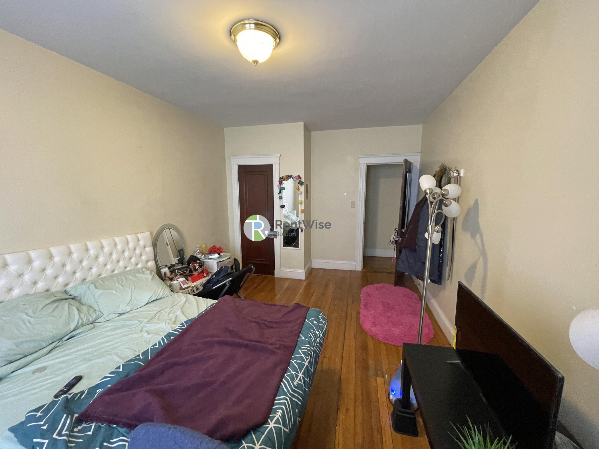 43 Linden St, Allston