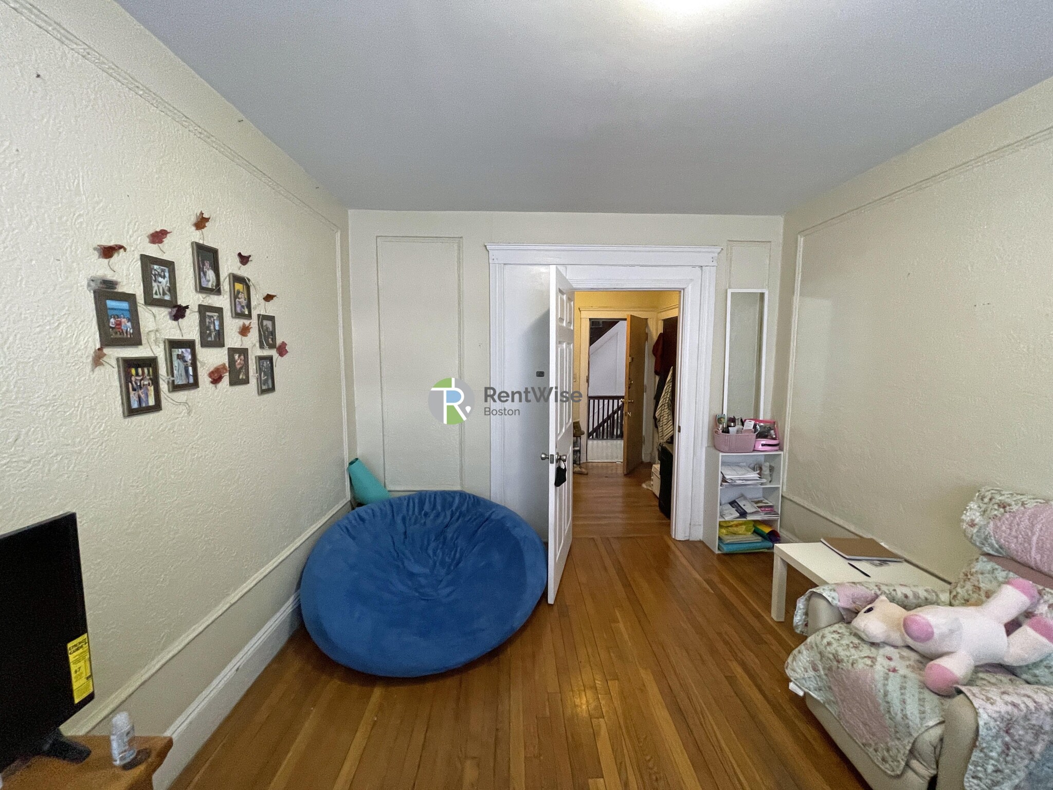 43 Linden St, Allston