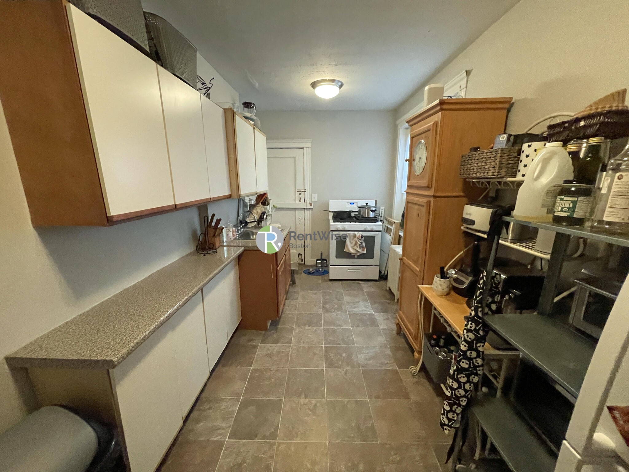 47 Linden St, Allston