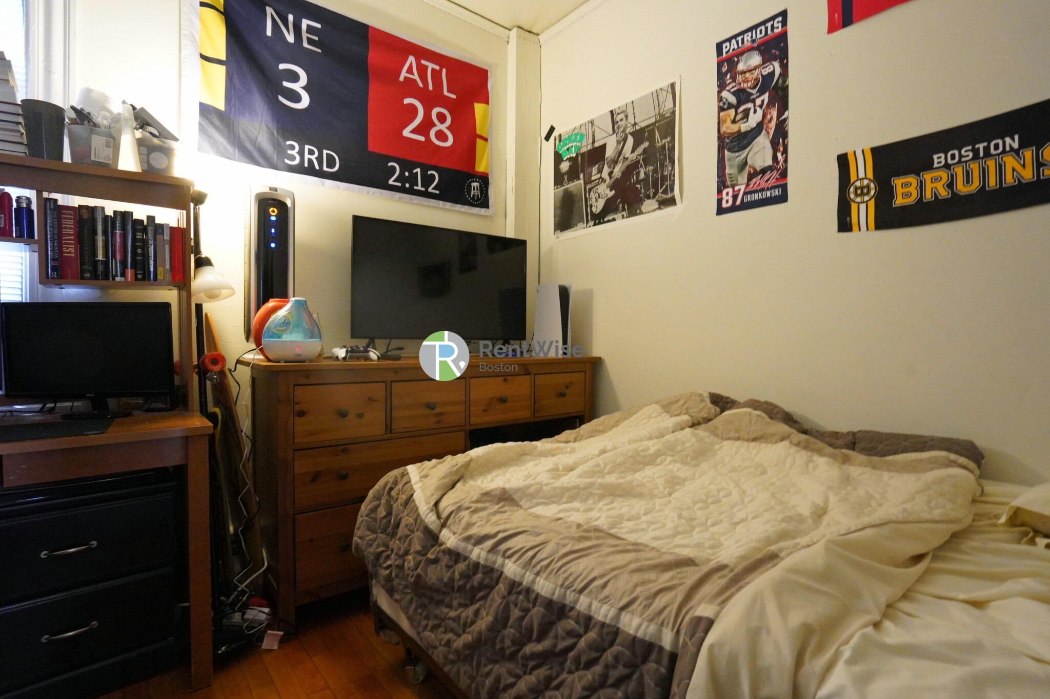 72 Gardner St, Allston