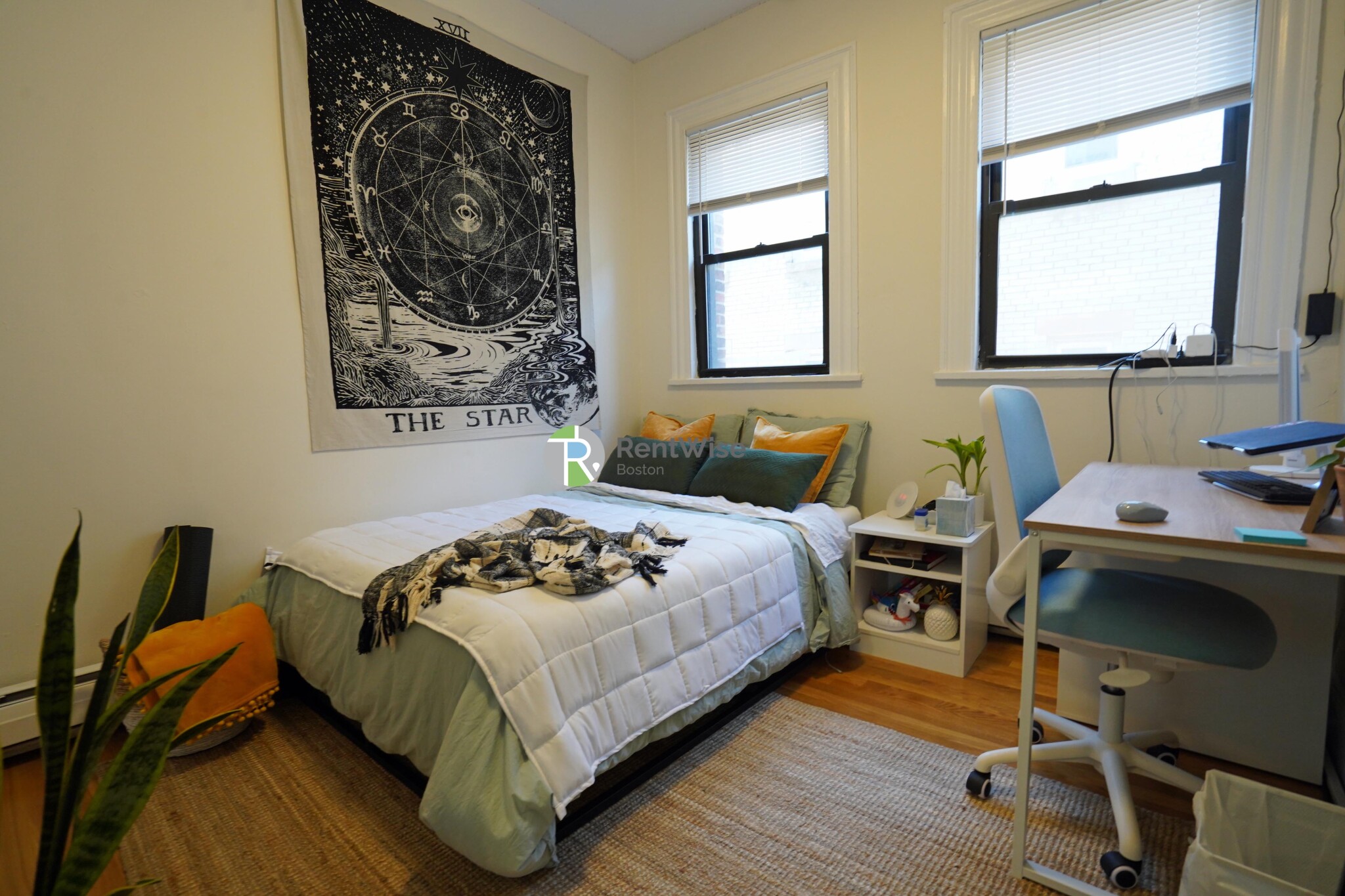 72 Gardner St, Allston