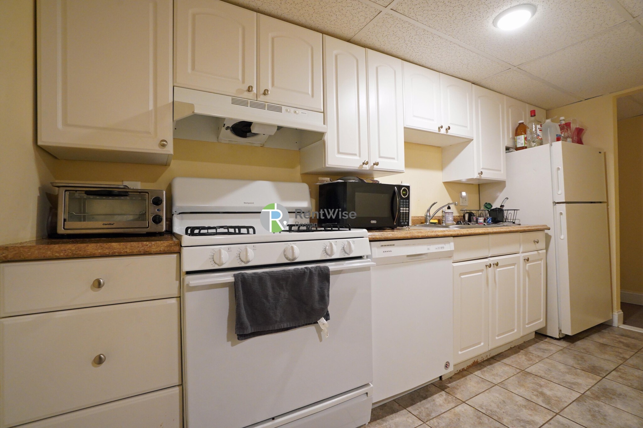 72 Gardner St, Allston