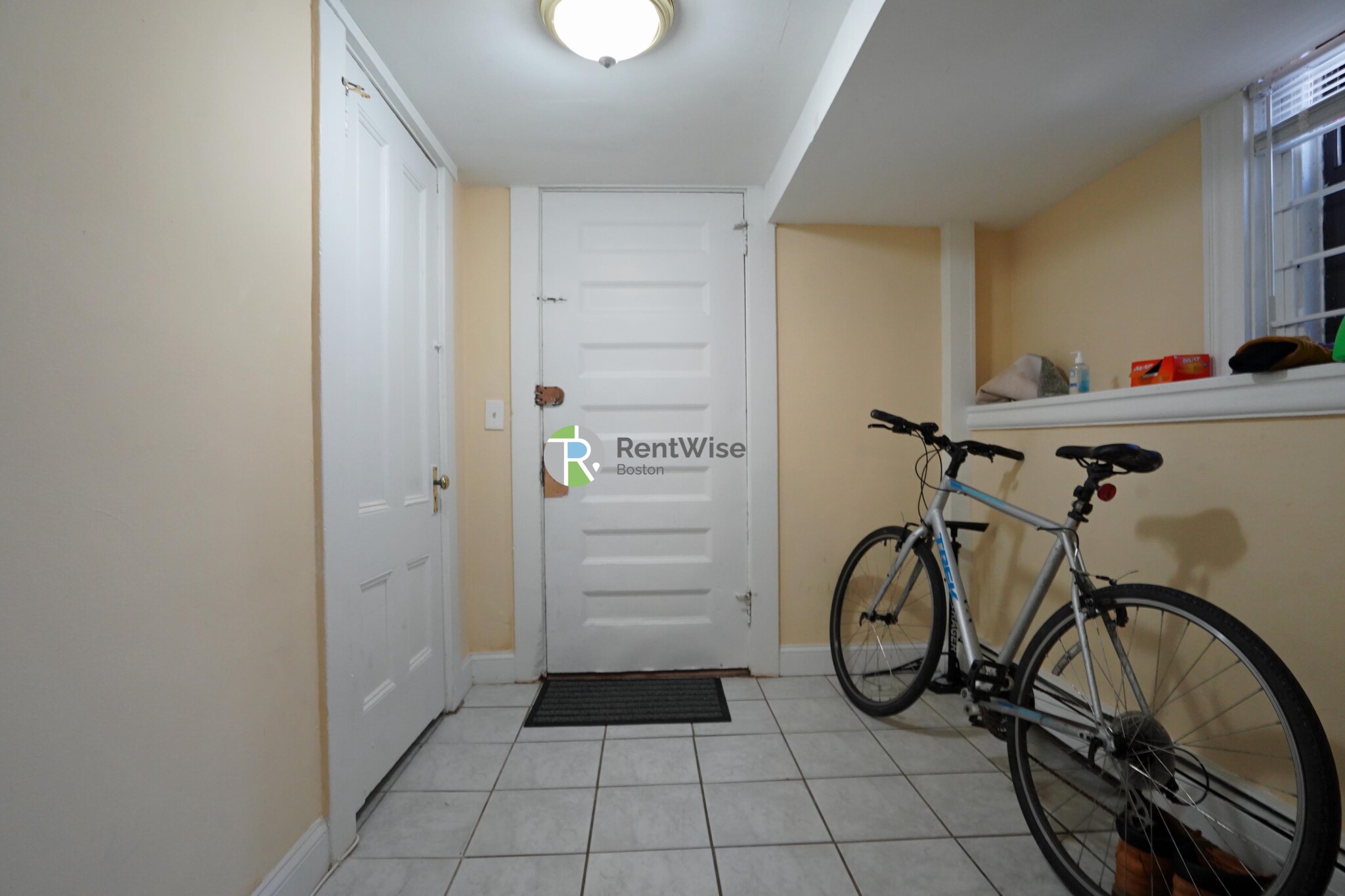 72 Gardner St, Allston