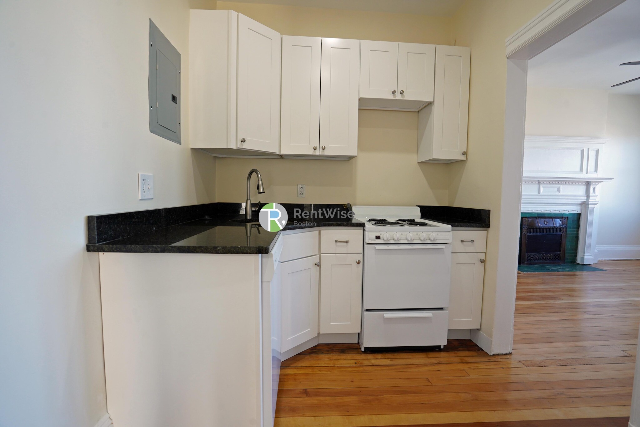 1212 Commonwealth Ave, Brighton