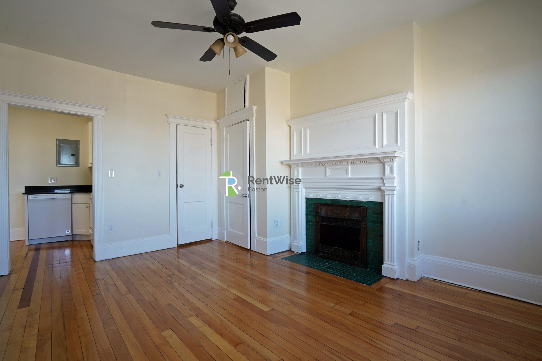 1212 Commonwealth Ave, Brighton