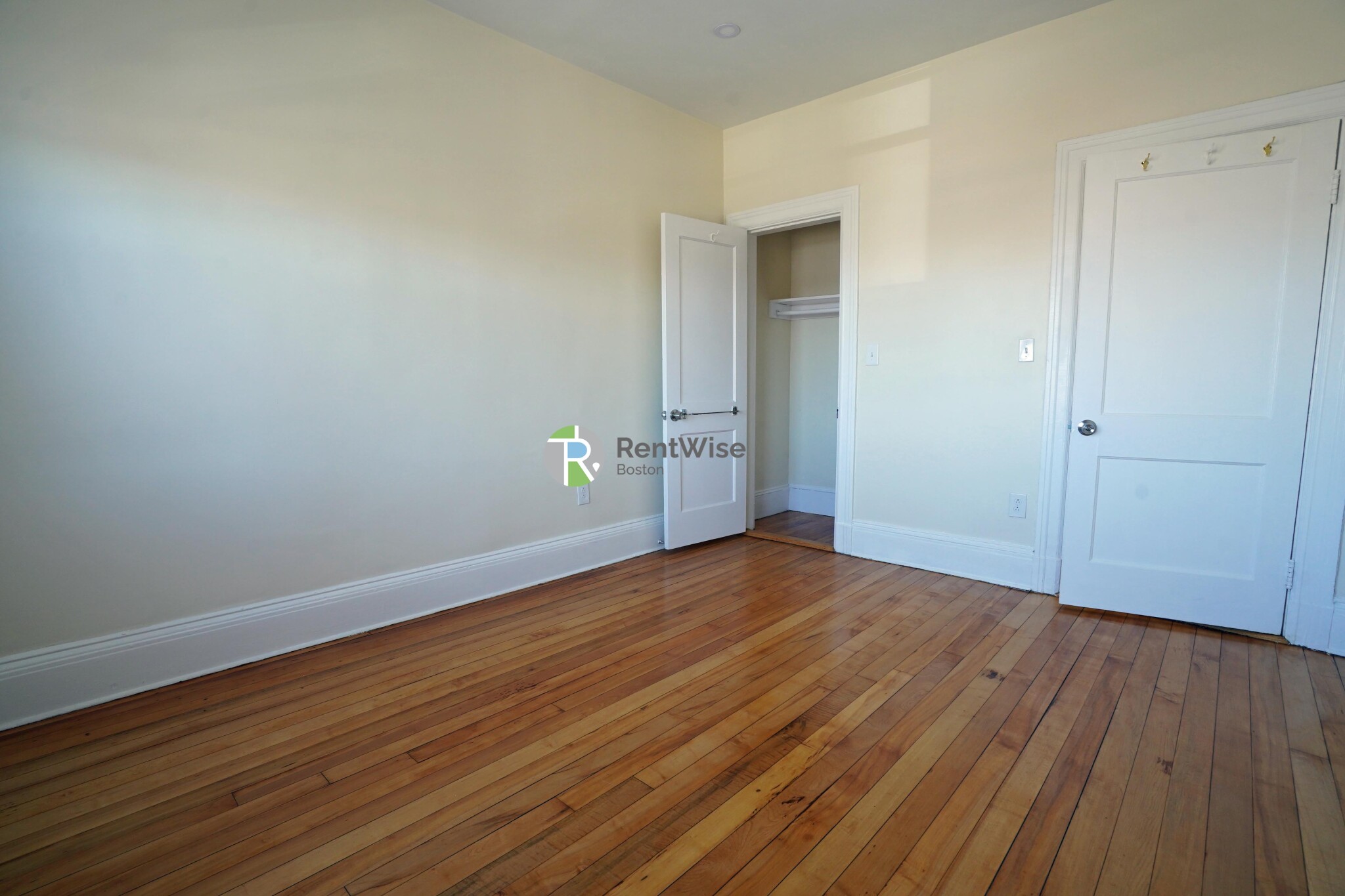 1212 Commonwealth Ave, Brighton