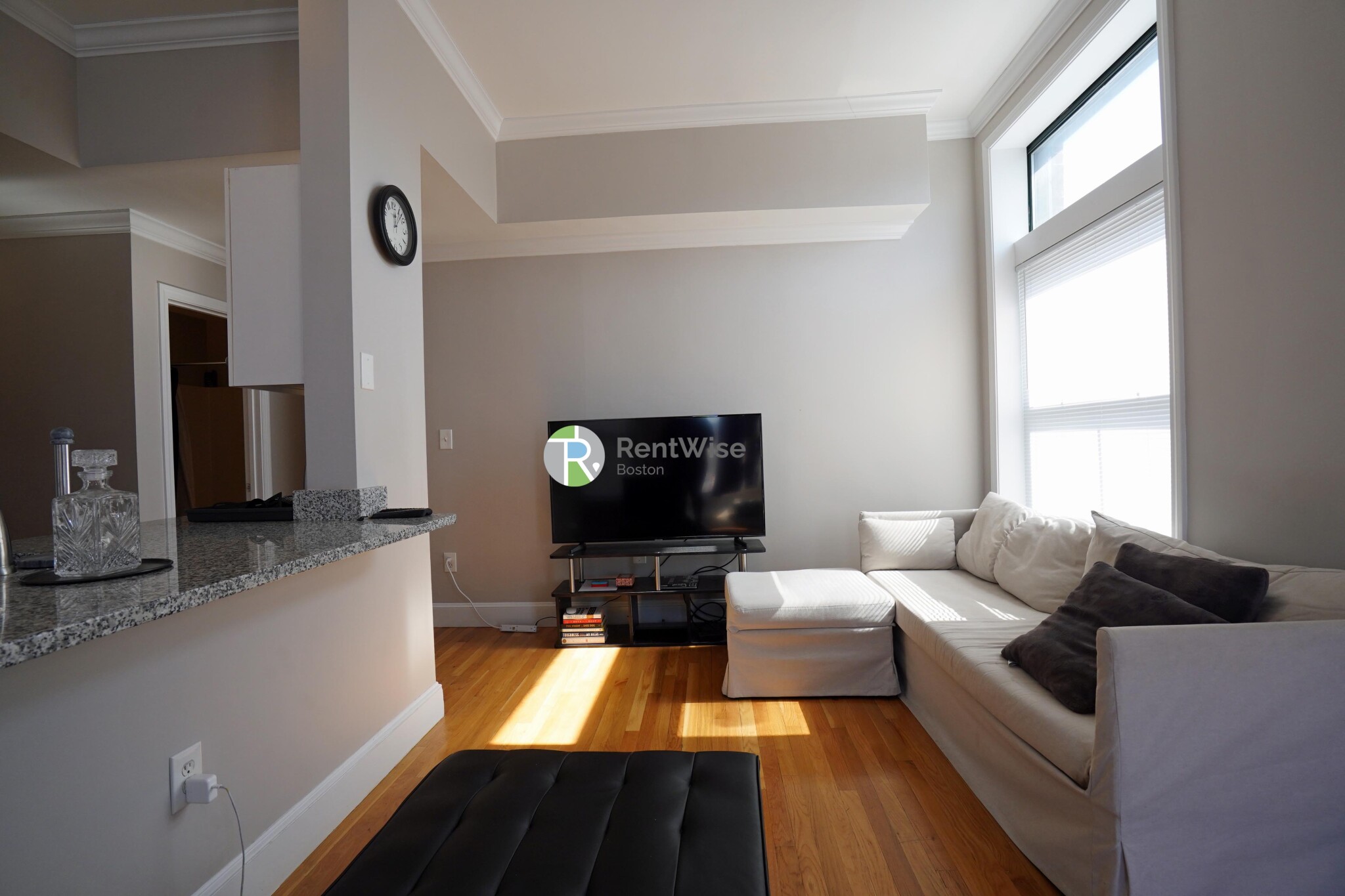 365 Washington St, Brighton