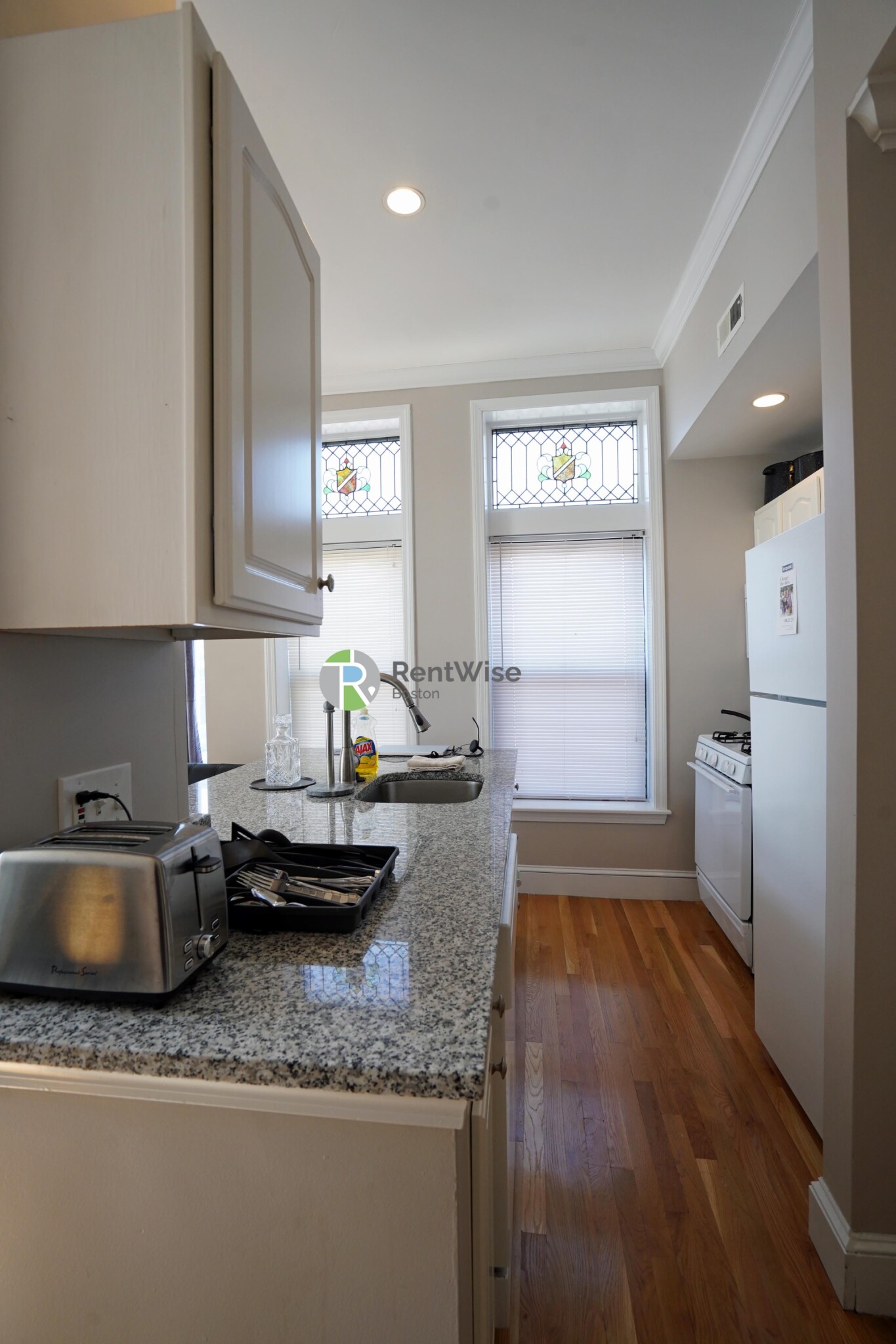 365 Washington St, Brighton