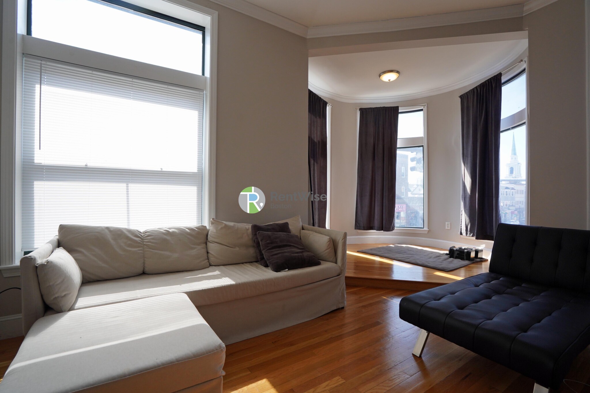 365 Washington St, Brighton