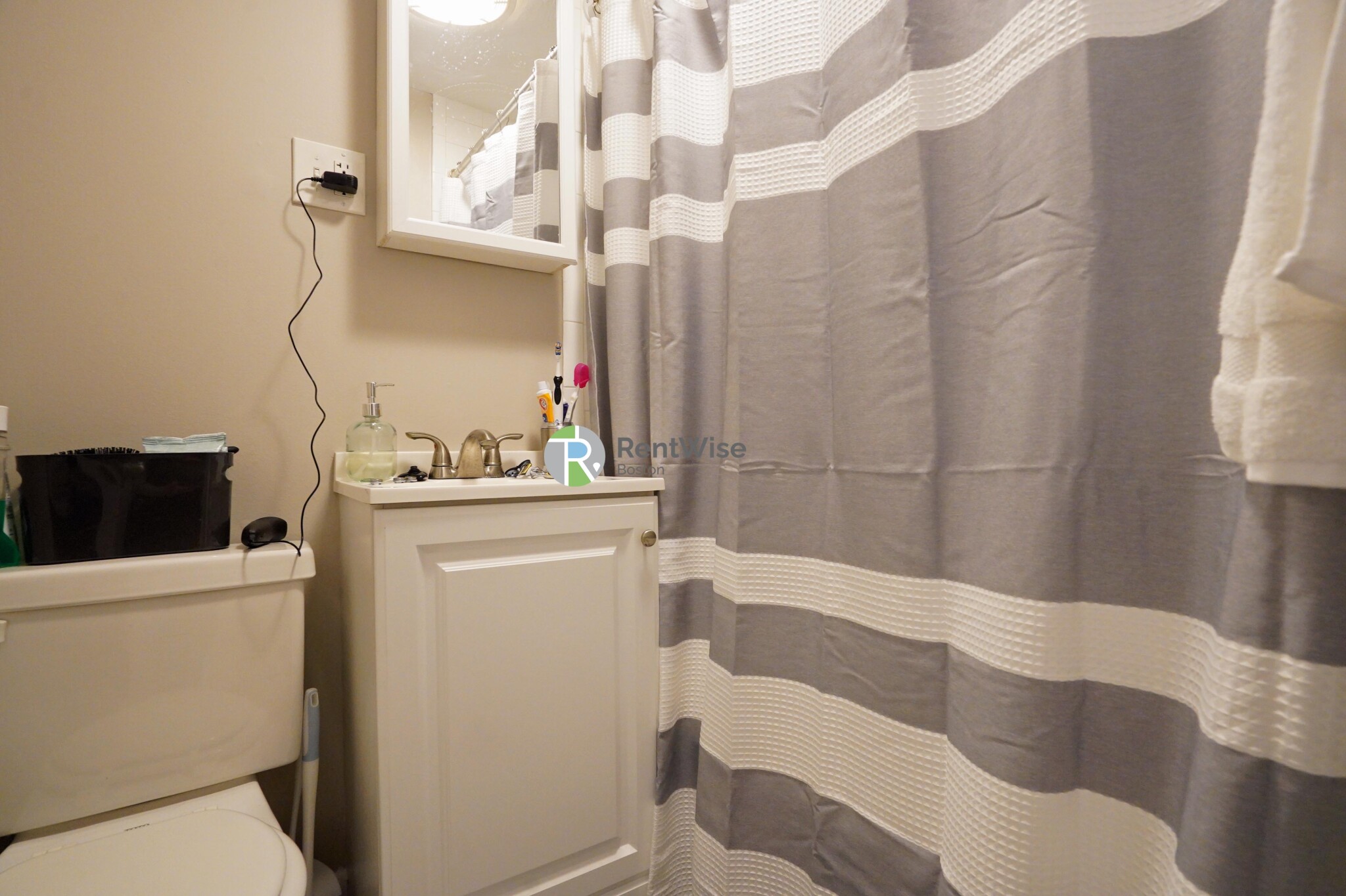 50 Park Vale Ave, Allston