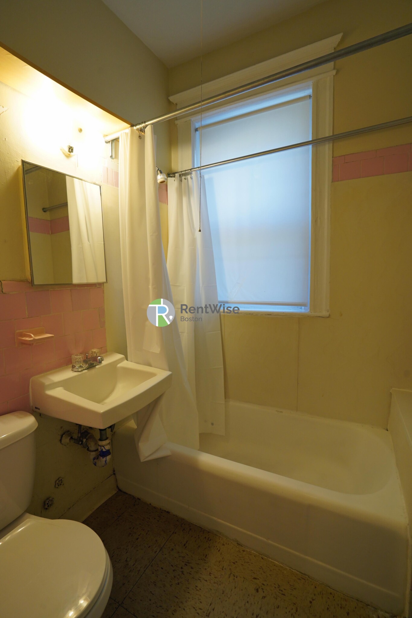 68 Woodstock Ave, Brighton