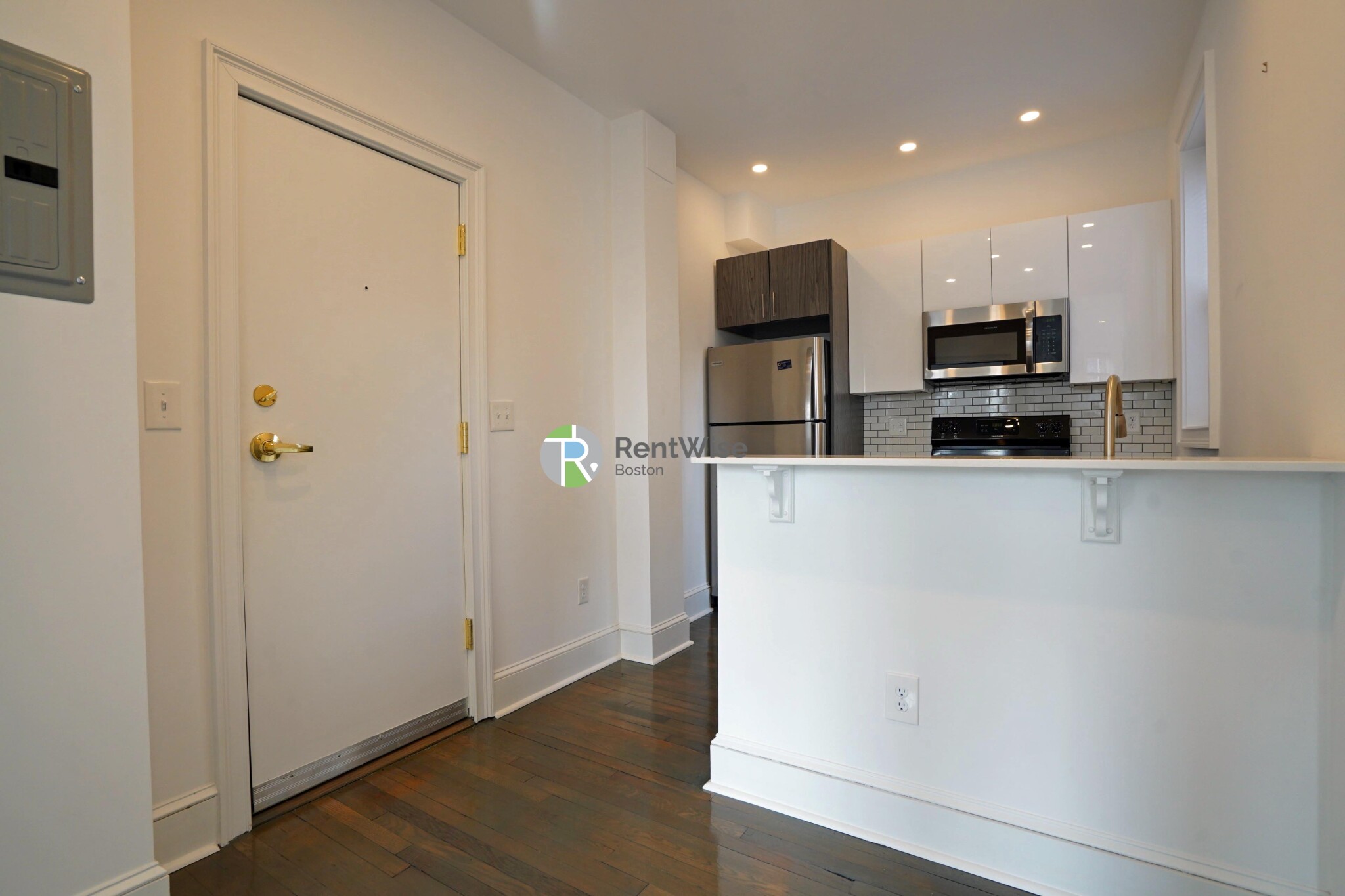 124 Peterborough St, Fenway