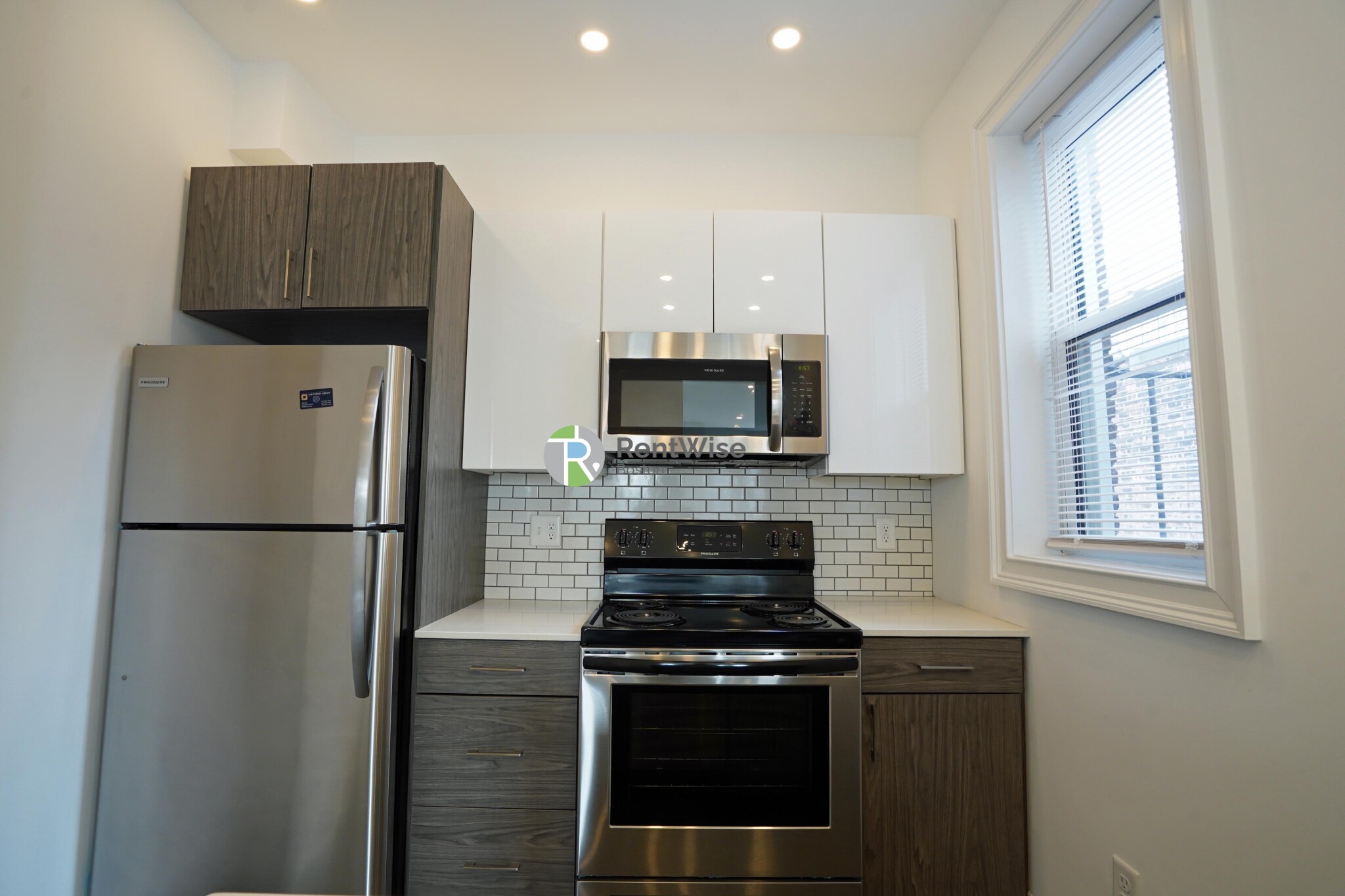 124 Peterborough St, Fenway