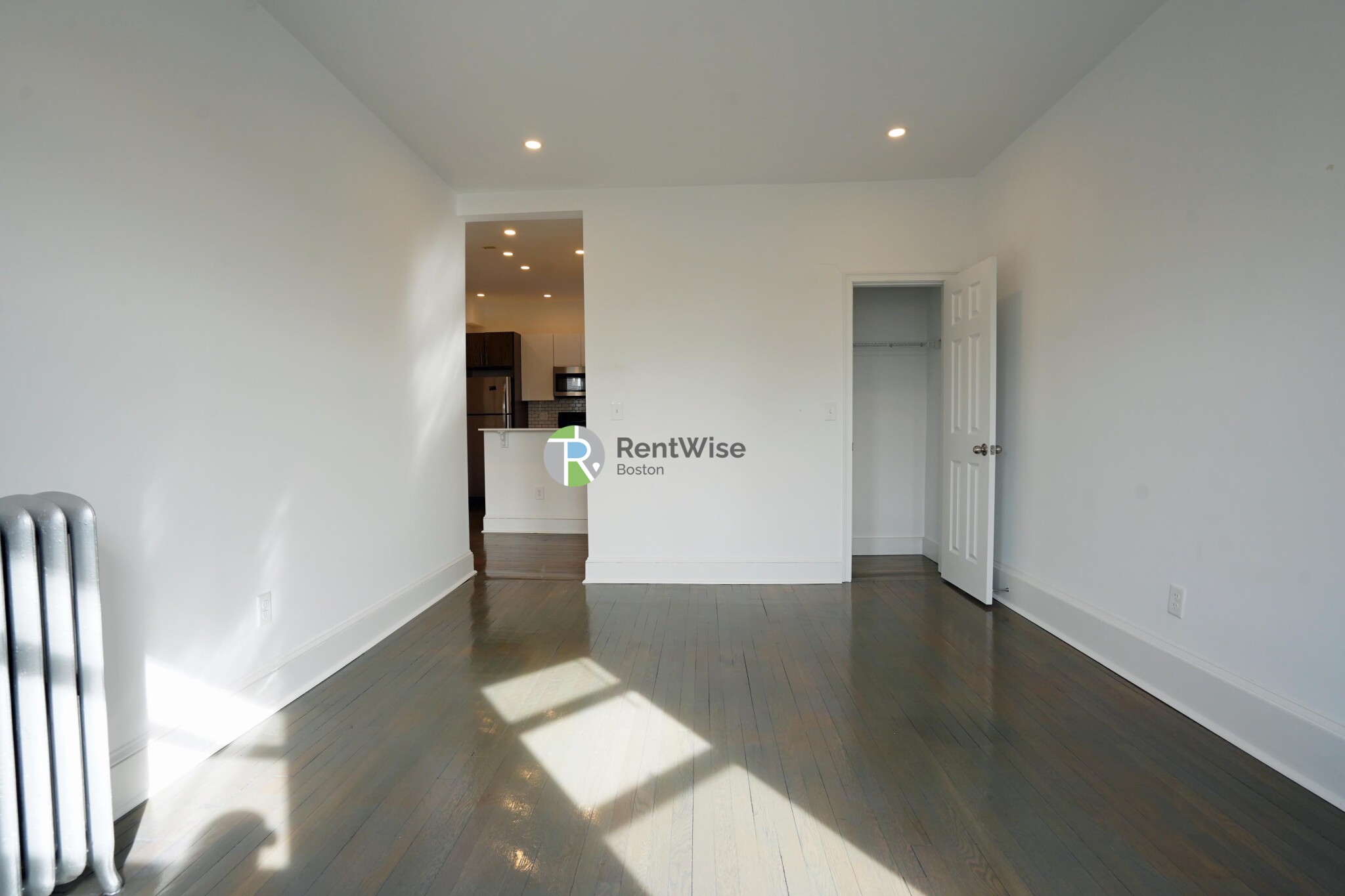 124 Peterborough St, Fenway