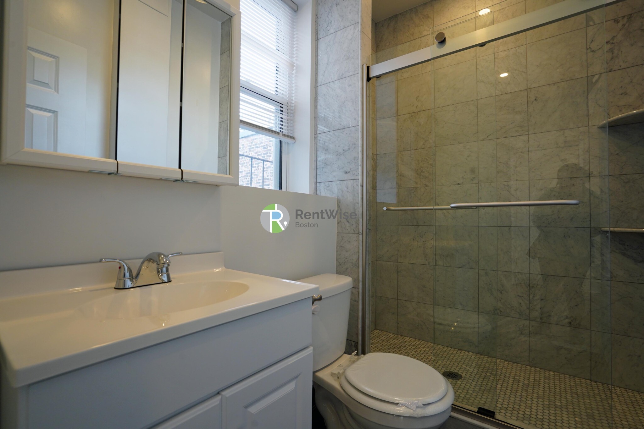 124 Peterborough St, Fenway