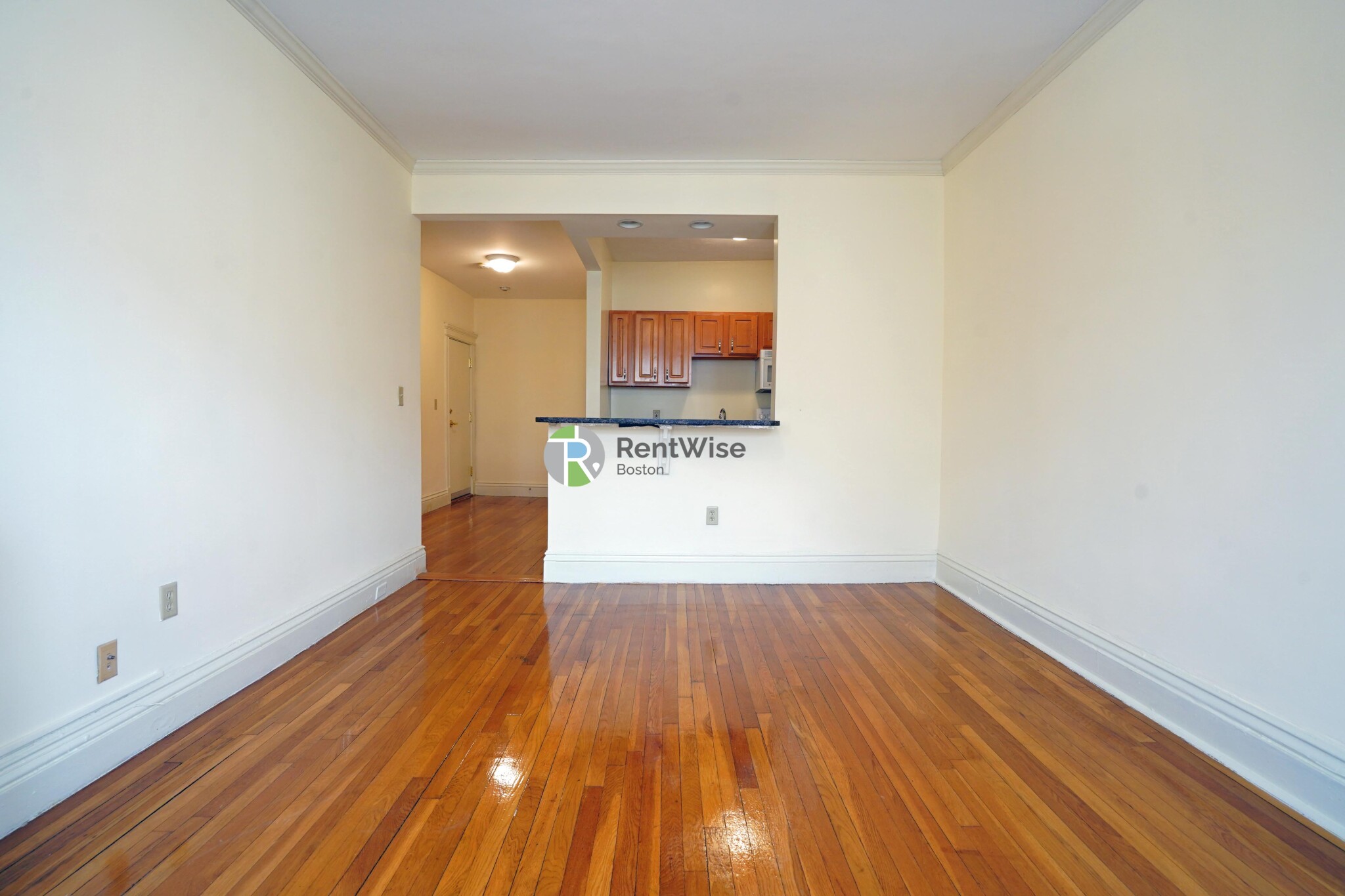 104 Queensberry St, Fenway