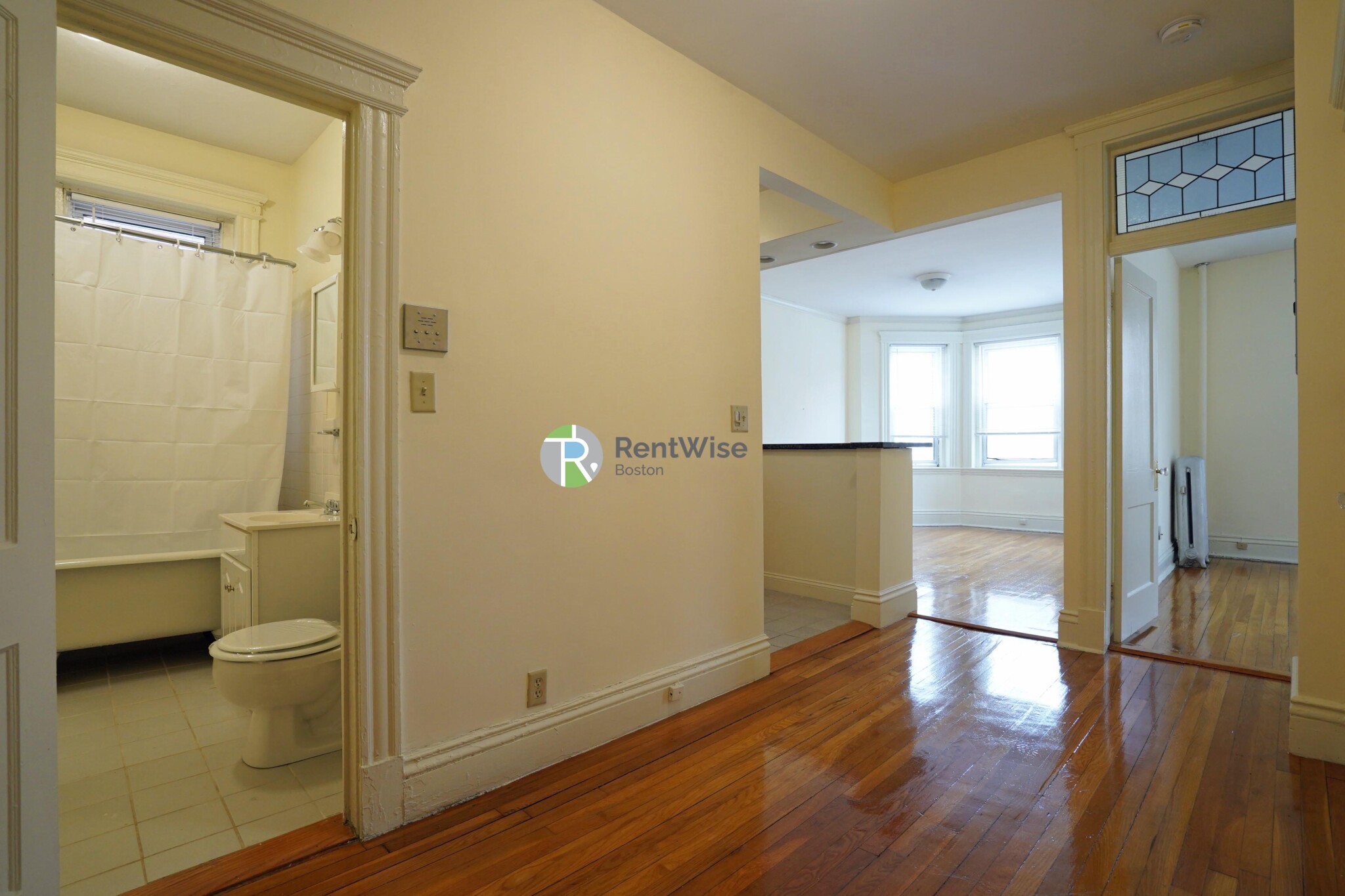 104 Queensberry St, Fenway