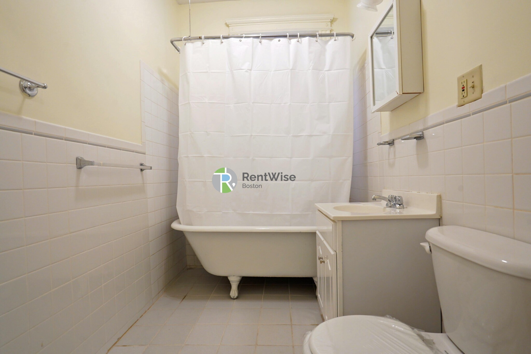 104 Queensberry St, Fenway