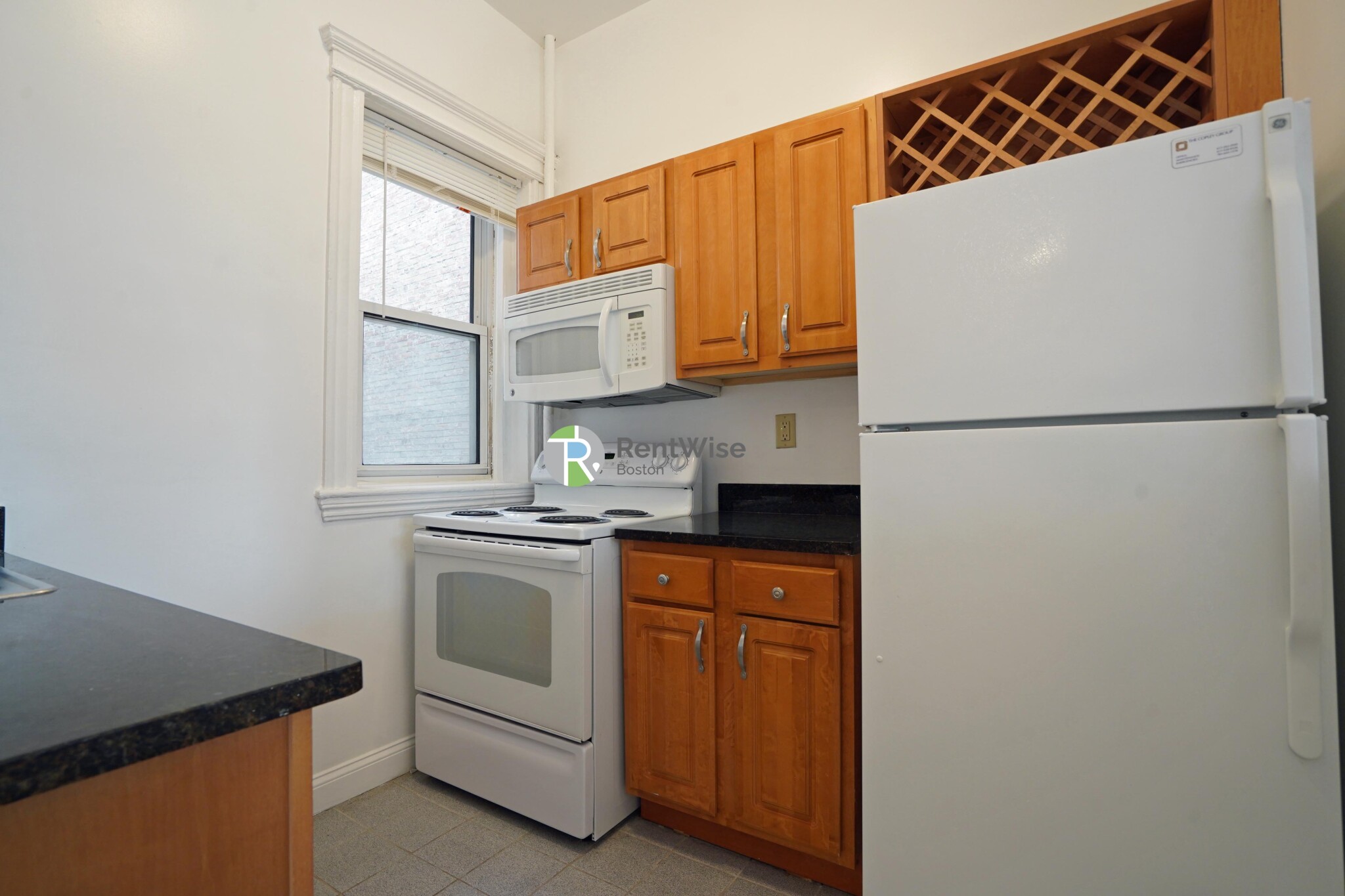 100 Queensberry St, Fenway