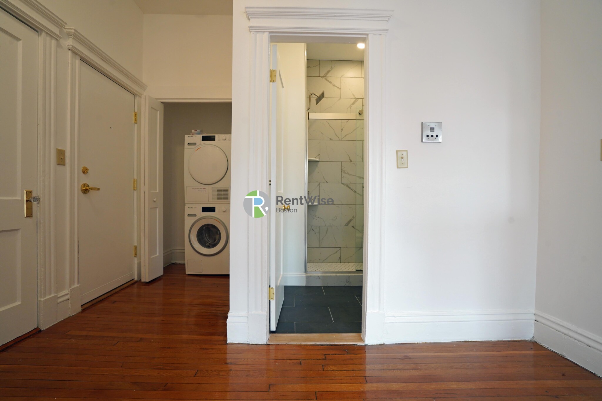 100 Queensberry St, Fenway