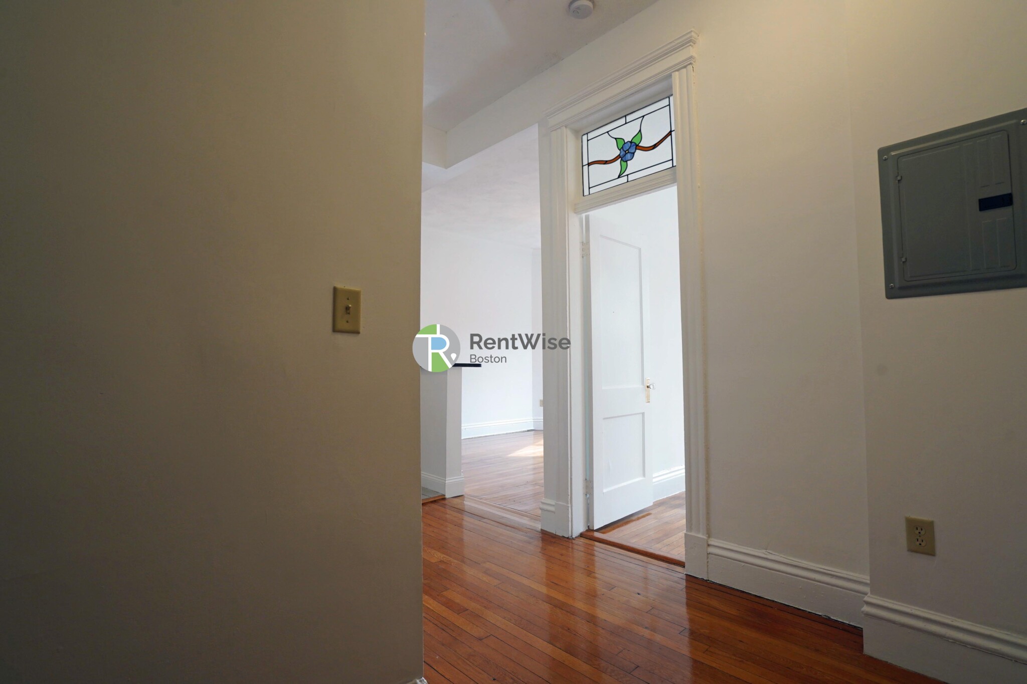 100 Queensberry St, Fenway