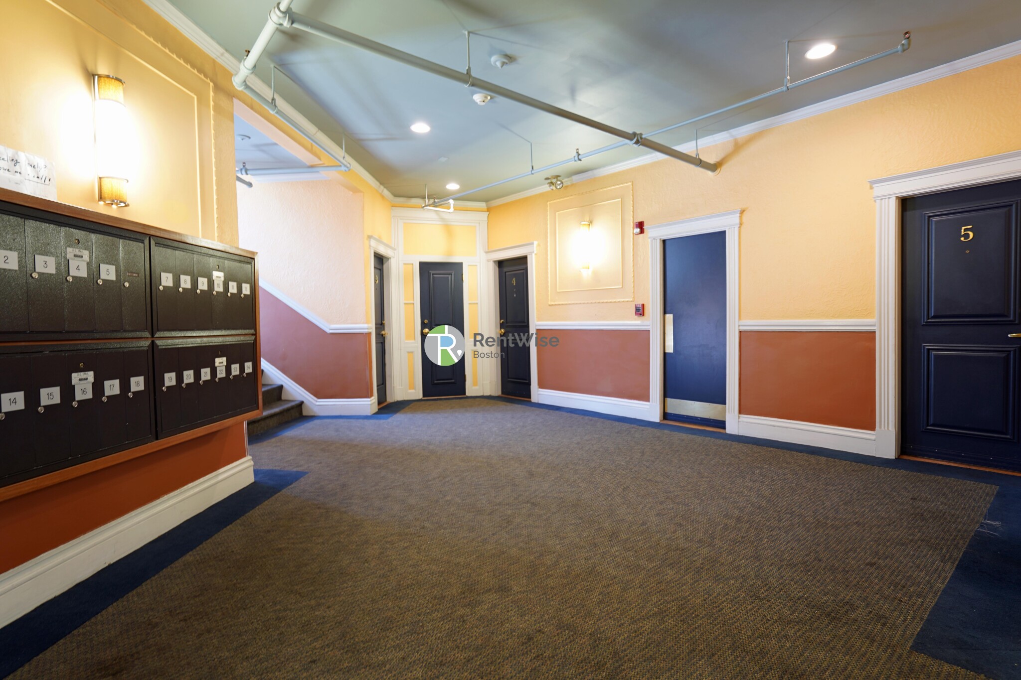 16 Queensberry St, Fenway