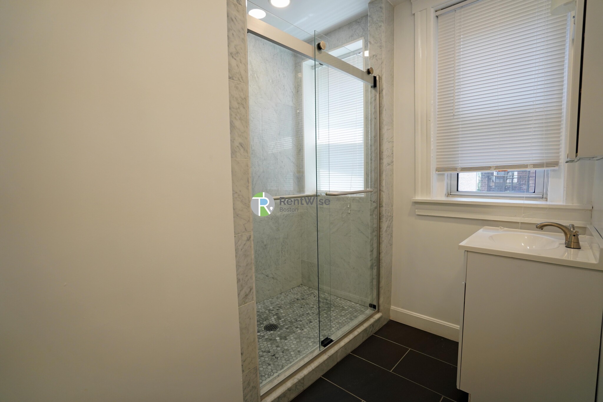 51 Queensberry St, Fenway