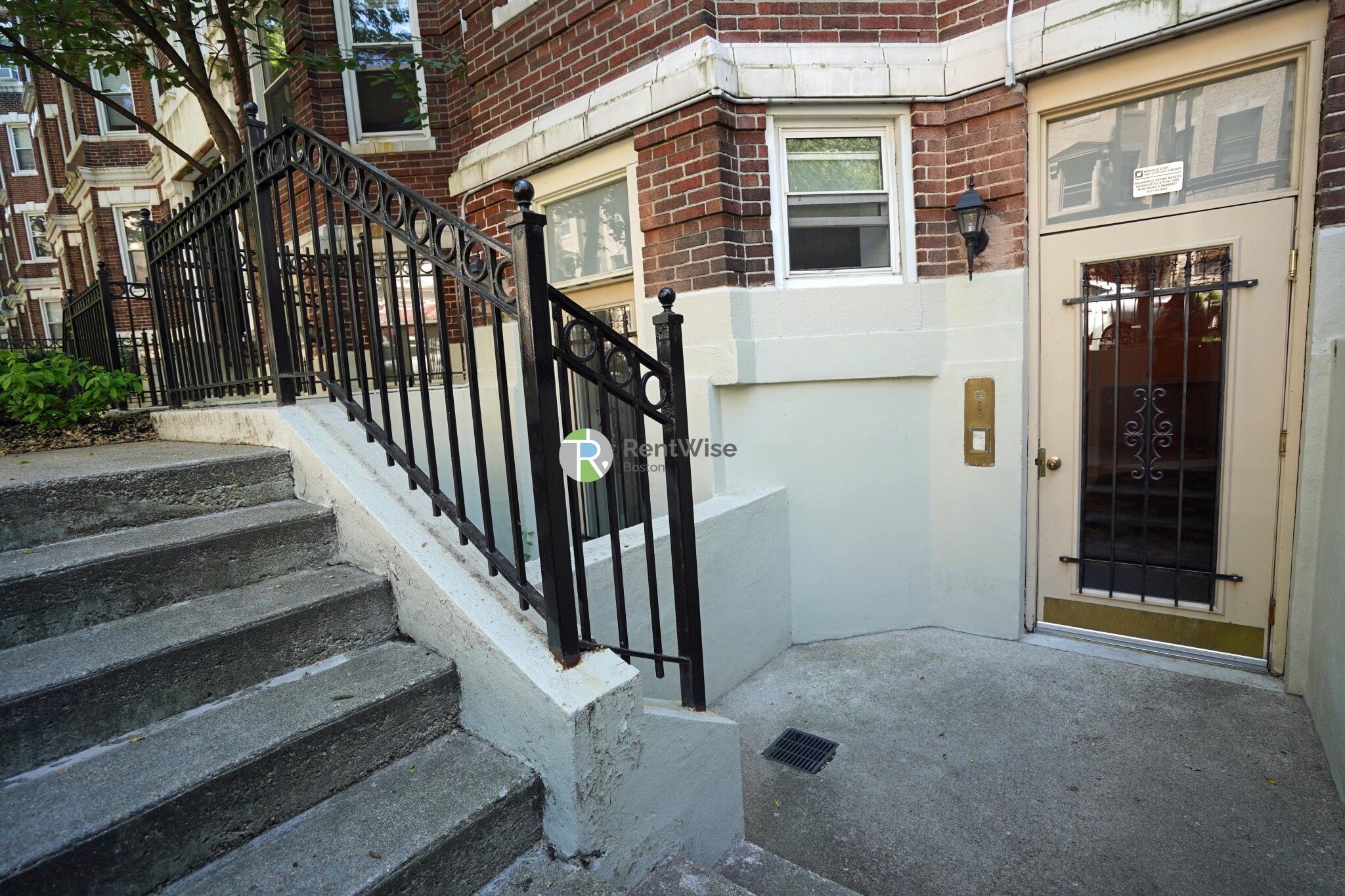 28 Queensberry St, Fenway