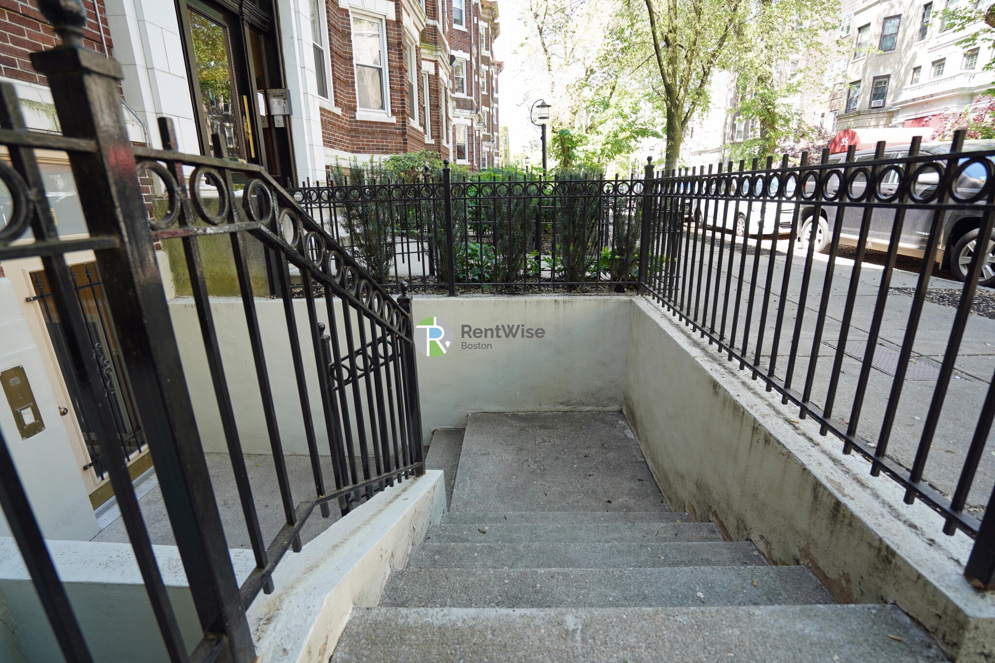 28 Queensberry St, Fenway