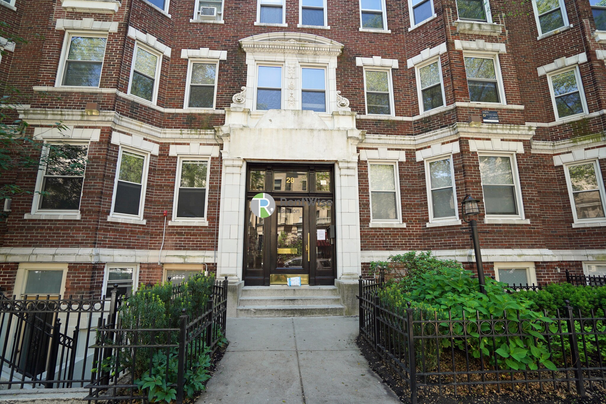 28 Queensberry St, Fenway