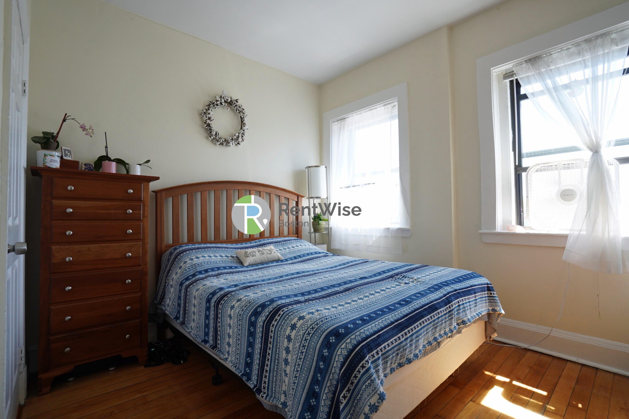 1216 Commonwealth Ave, Brighton