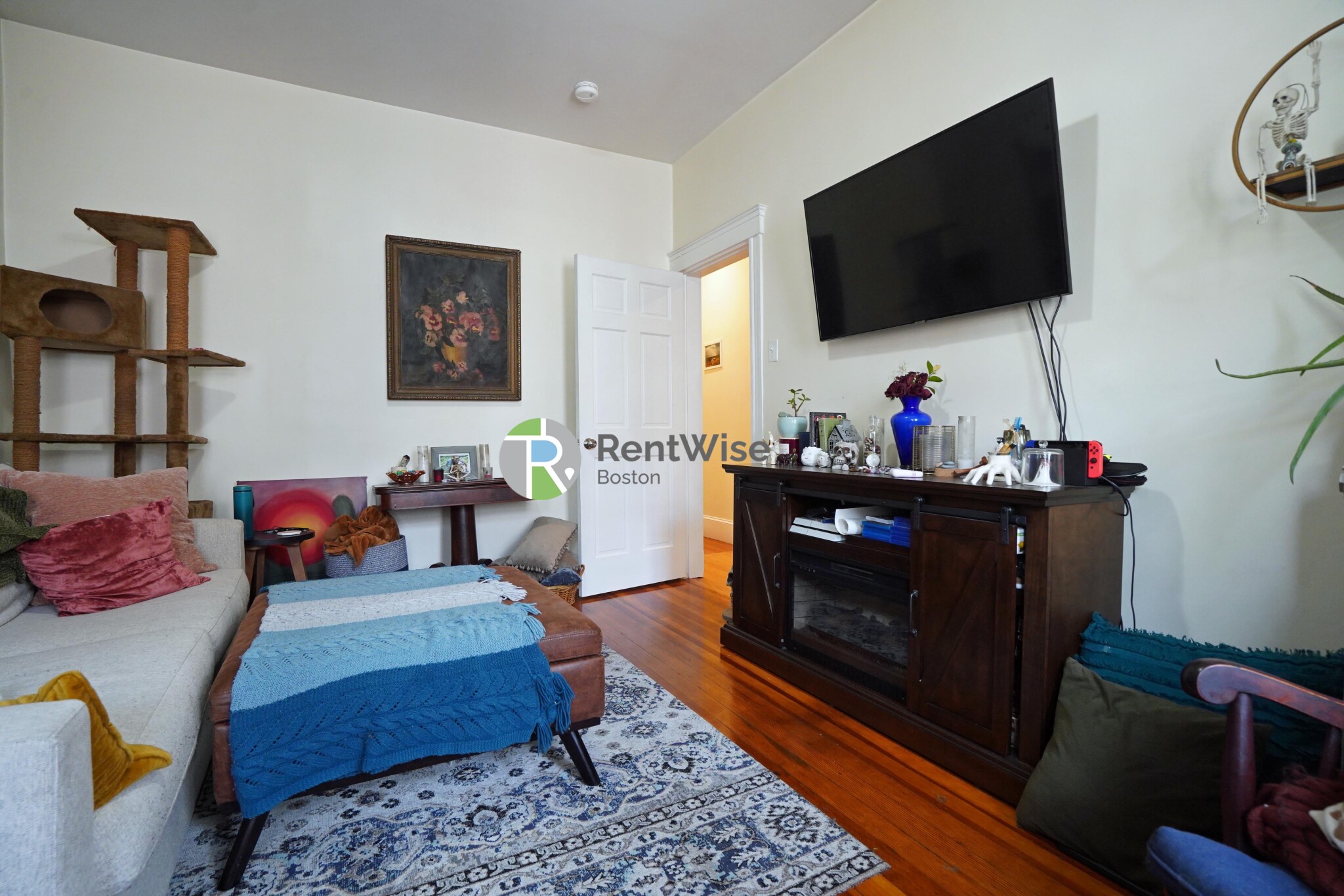 1379 Commonwealth Ave, Brighton