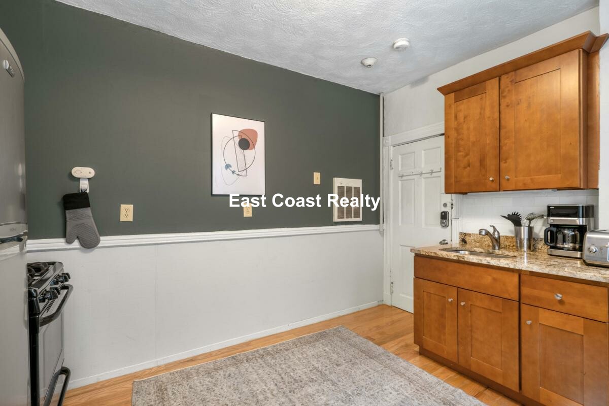 12 Foster St, North End