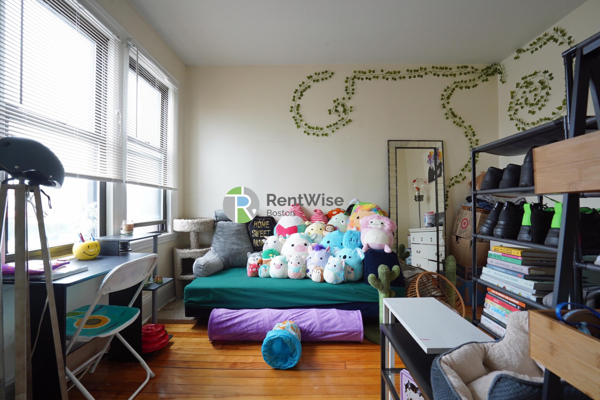 1218 Commonwealth Ave, Brighton