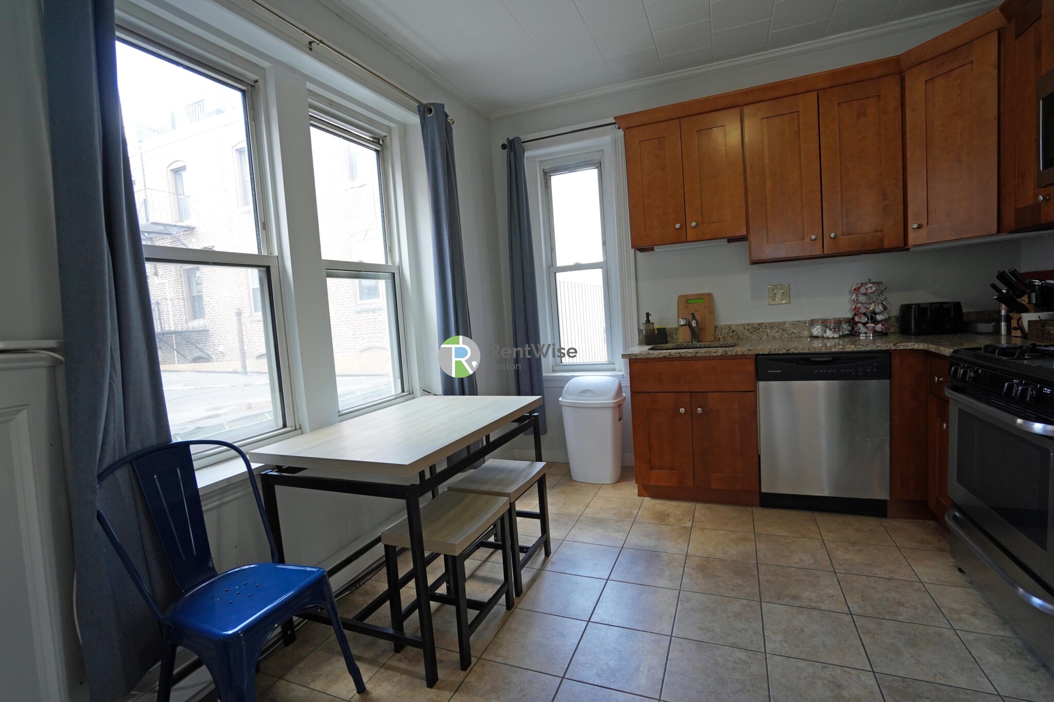 12 Foster St, North End