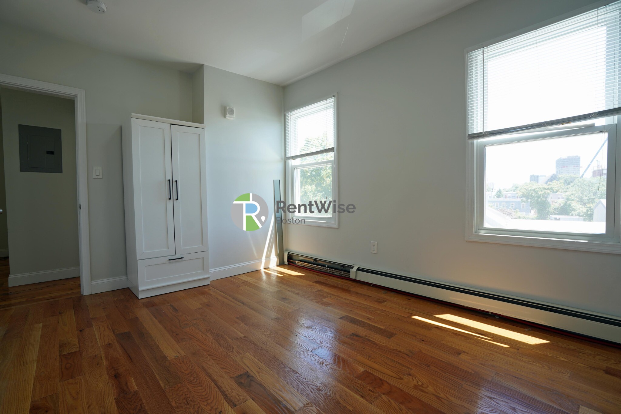 417 Cardinal Medeiros Ave, Wellington-Harrington