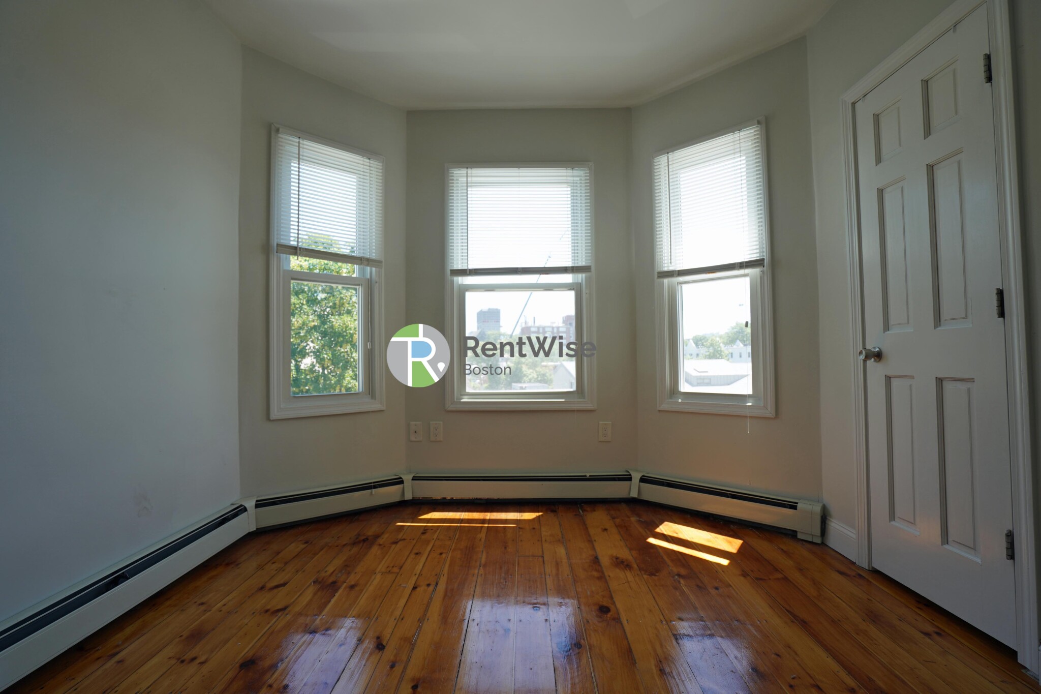 417 Cardinal Medeiros Ave, Wellington-Harrington